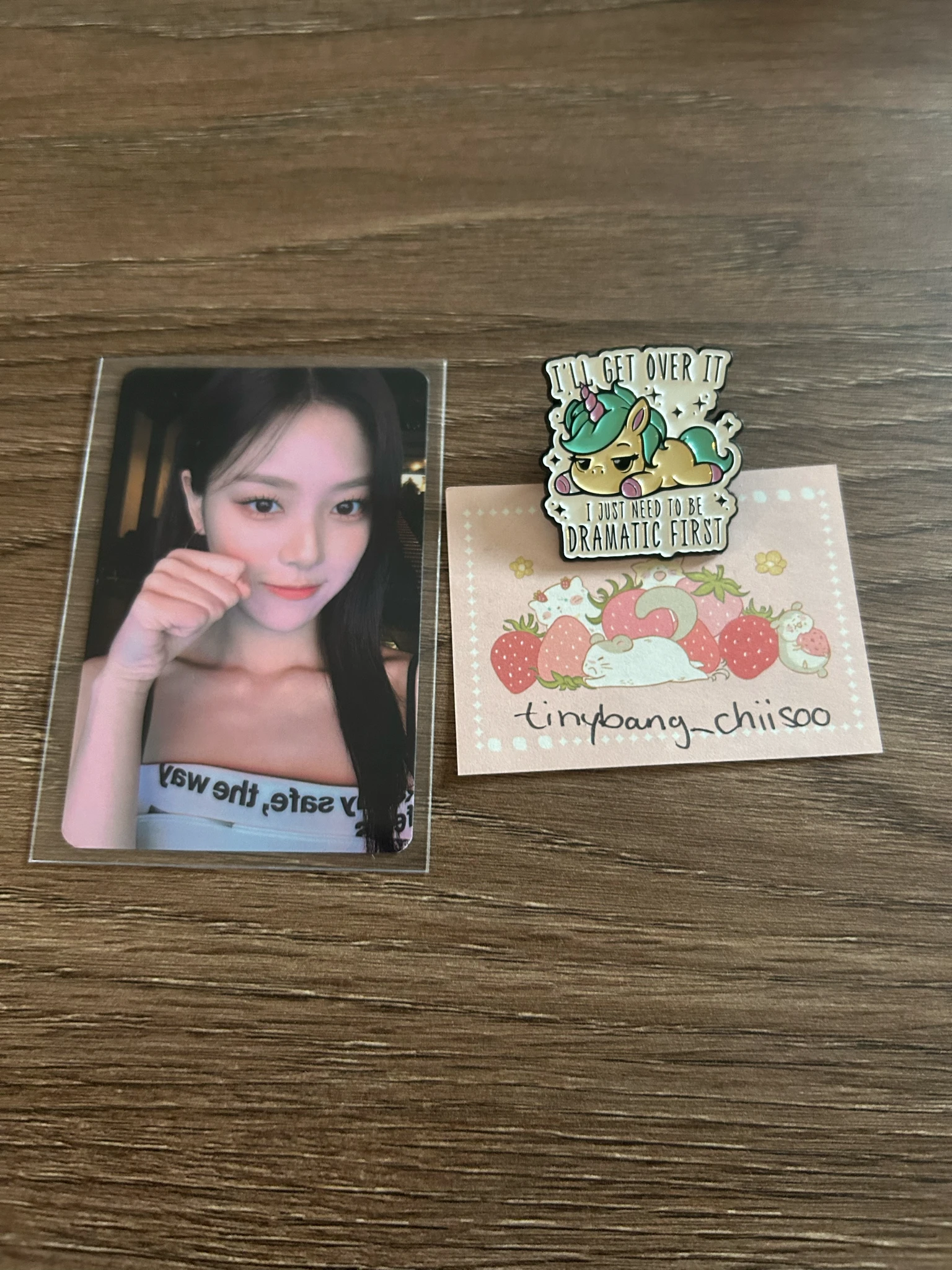LOONA HyunJin LOONA - HyunJin - 2022 1st World Tour LOONATHEWORLD Event mymusictaste (mmt) trading card photocard set listing photo 1