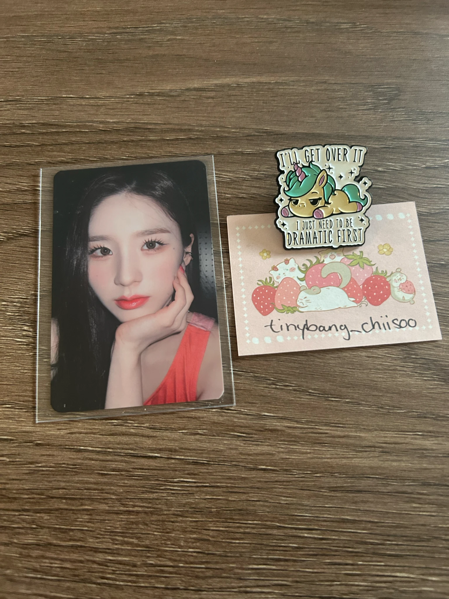 LOONA HeeJin LOONA - HeeJin - 2022 1st World Tour LOONATHEWORLD Event mymusictaste (mmt) trading card photocard set listing photo 1