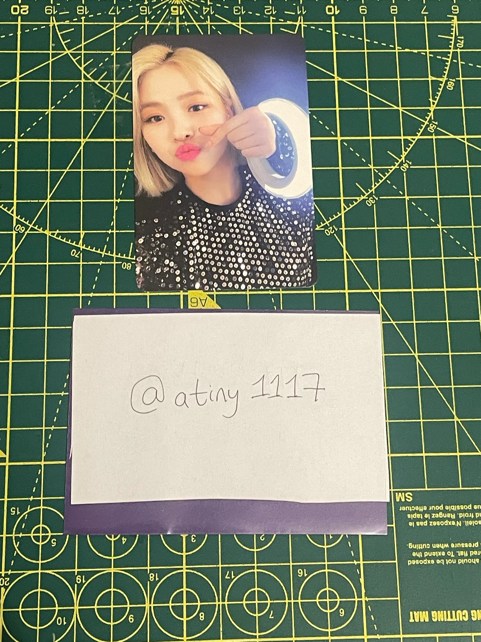 ITZY Ryujin ITZY - Ryujin - Light Ring V1 Other pre-order benefit listing photo 1
