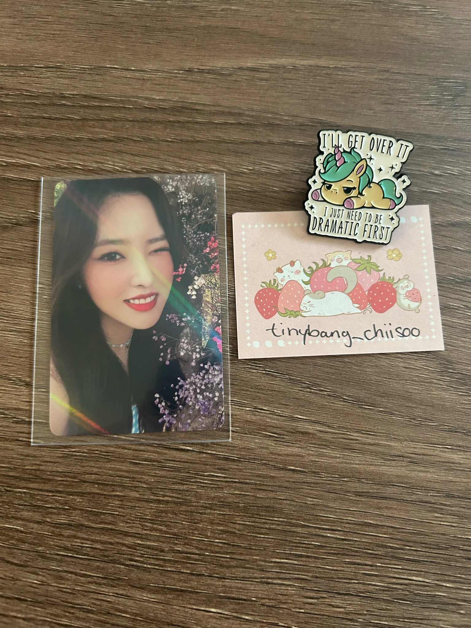 LOONA HyeJu LOONA - HyeJu - Flip That Album makestar pre-order benefit (pob) holographic (hologram) listing photo 1