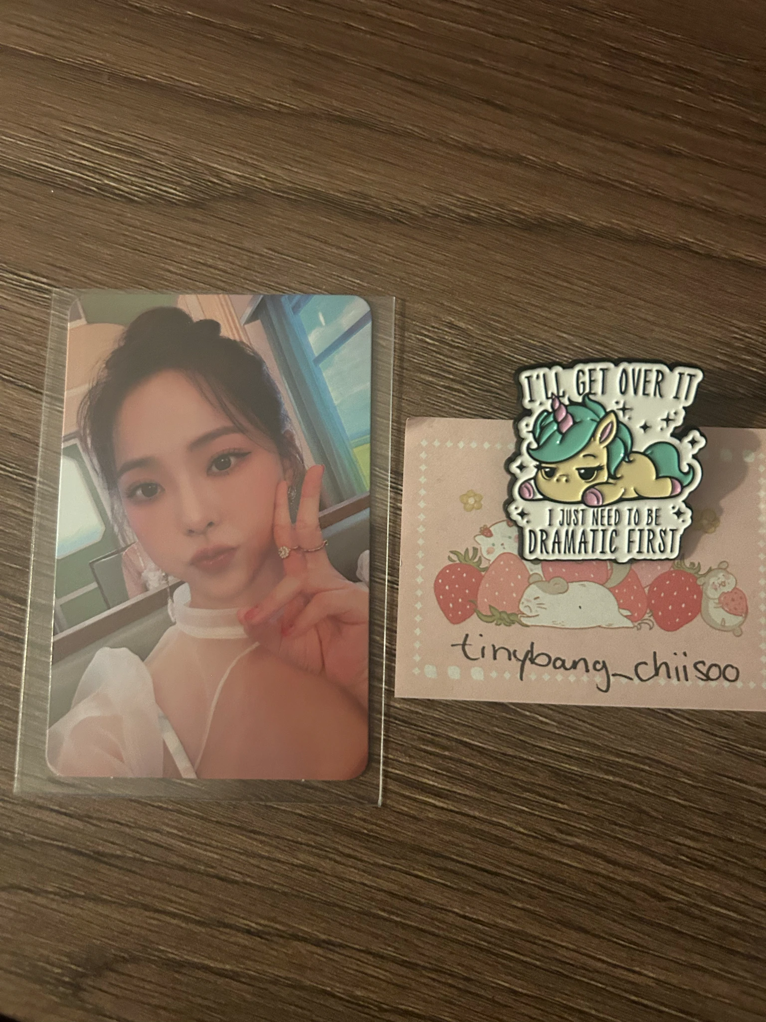 LOONA ViVi LOONA - ViVi - Flip That Album synnara pob (pre-order benefit) listing photo 1