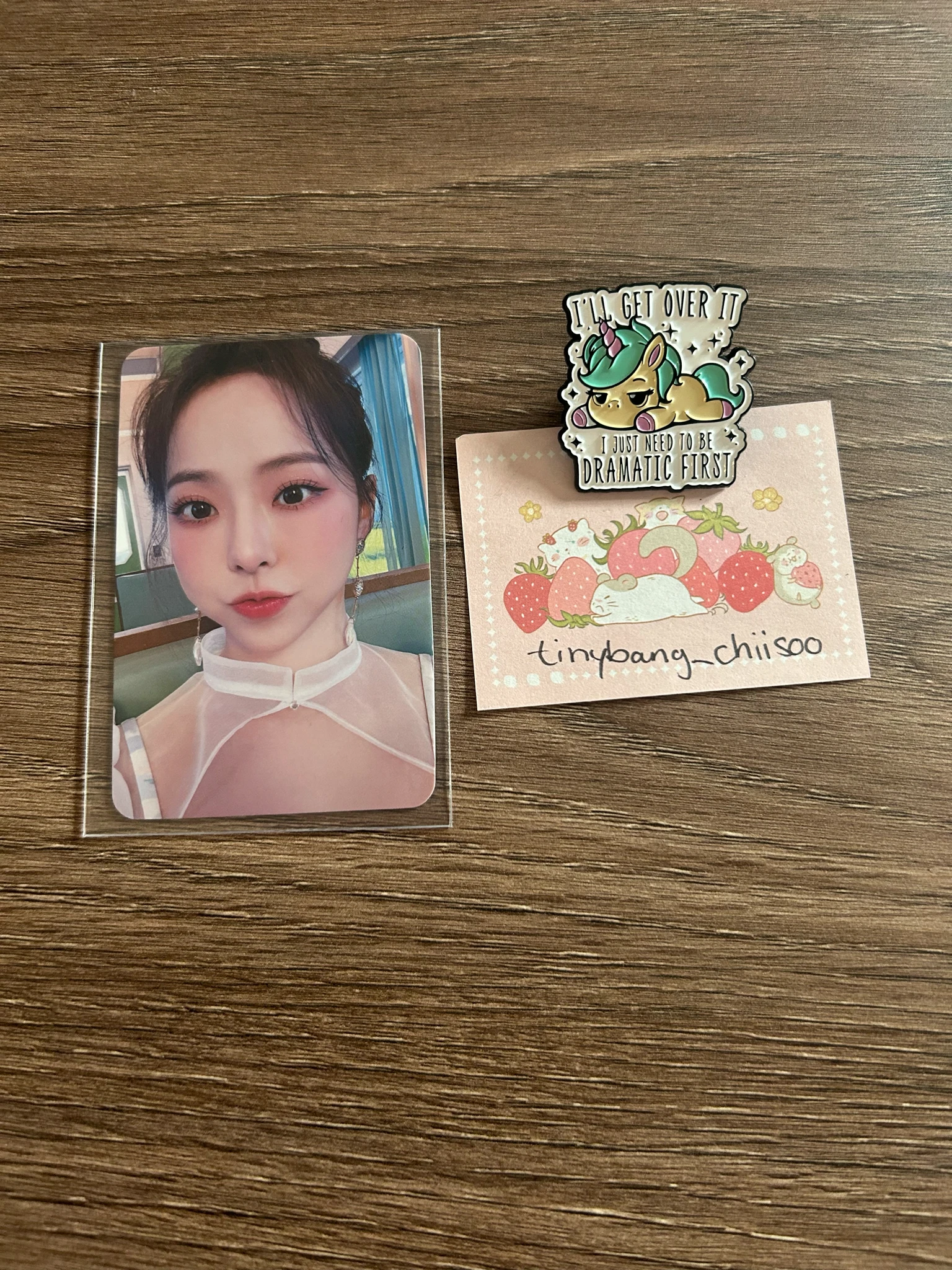 LOONA ViVi LOONA - ViVi - Flip That Album pre-order benefit (pob) mokketshop listing photo 1