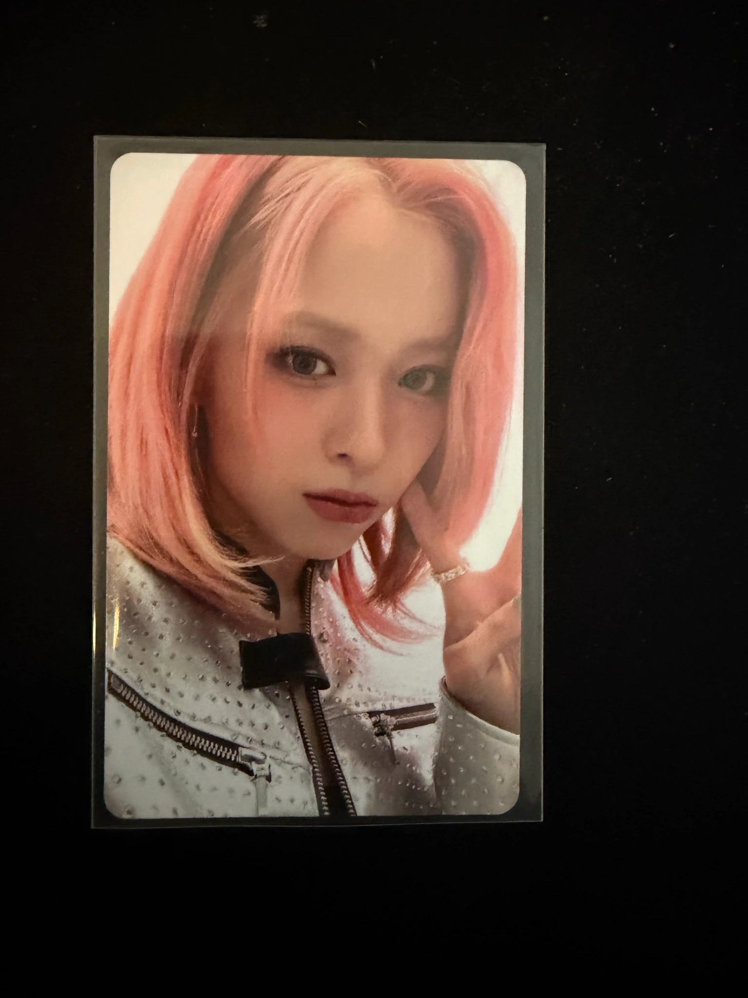ITZY Ryujin ITZY - Ryujin - ITZY 2nd World Tour 'Born To Be' Event merch photocard online purchase benefit listing photo 1