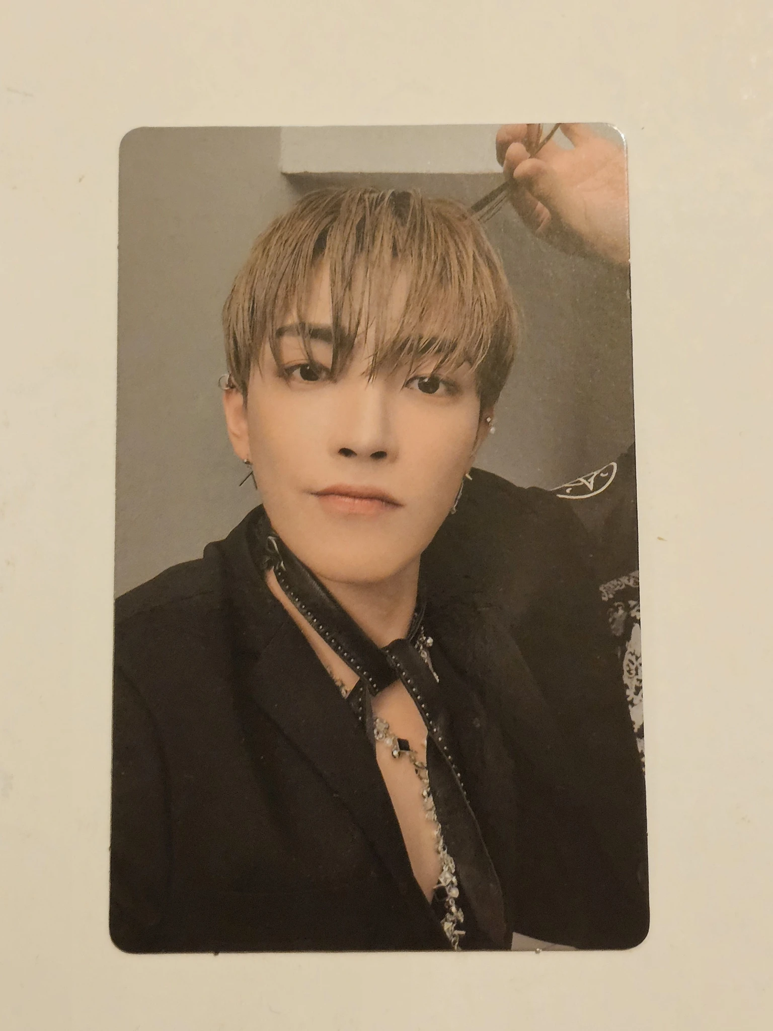 ATEEZ Hongjoong ATEEZ - Hongjoong - THE WORLD EP.PARADIGM Album solo jacket version listing photo 1