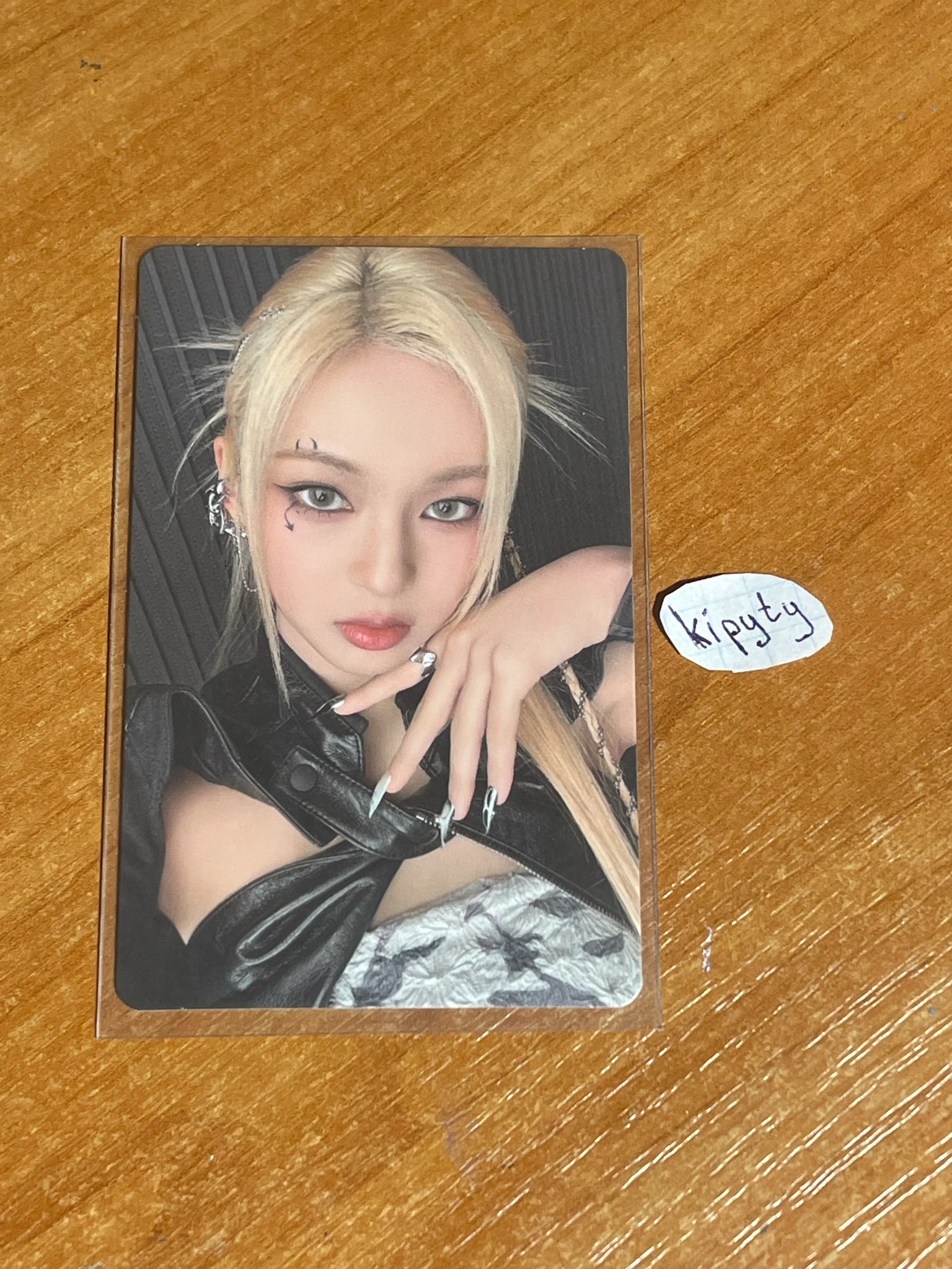 BABYMONSTER Chiquita BABYMONSTER - Chiquita - BABYMONS7ER Album yg tag version album photocard listing photo 1