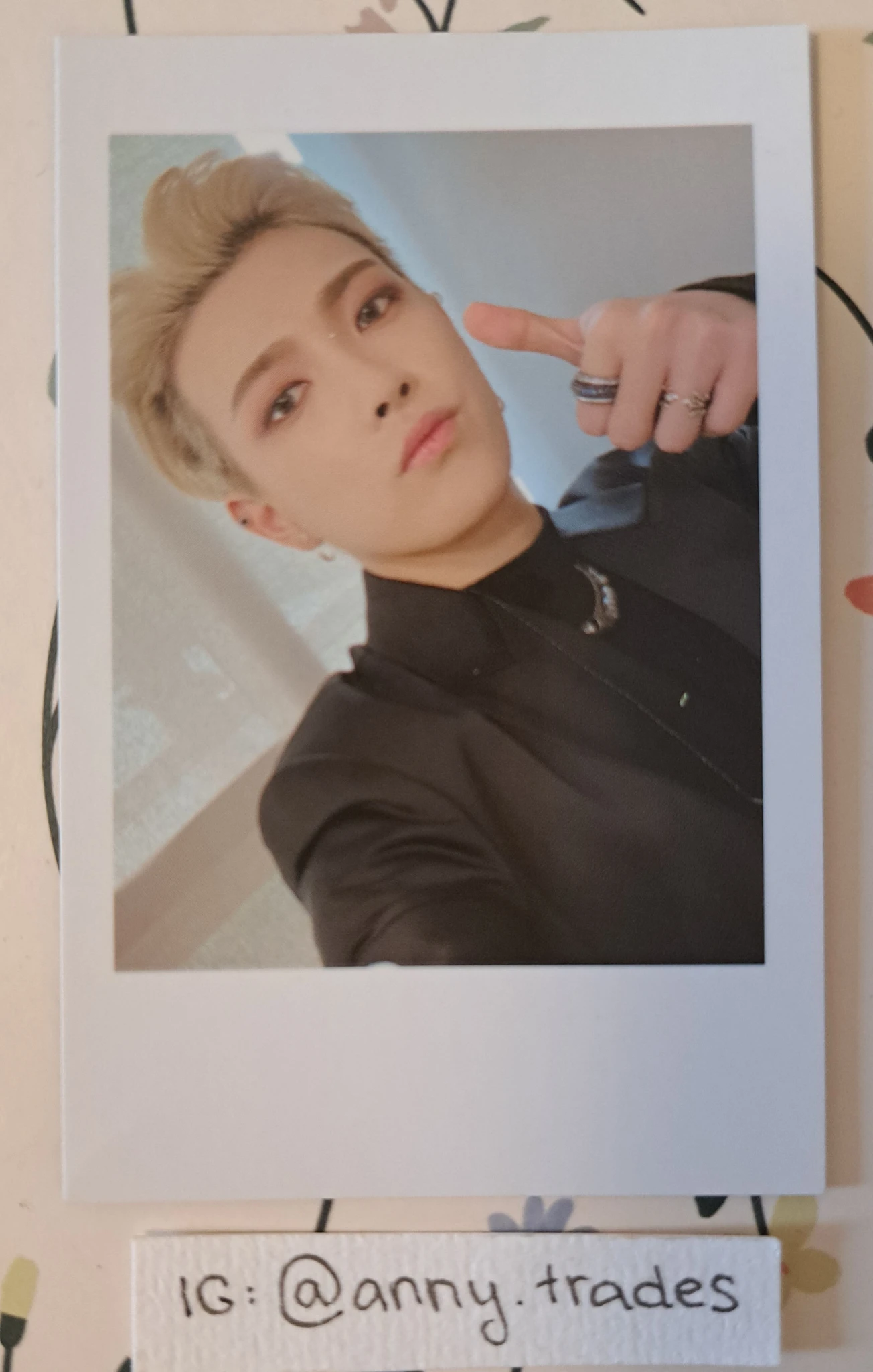 ATEEZ Hongjoong ATEEZ - Hongjoong - ZERO : FEVER Part.2 Album polaroid merch photocard subk shop pob (pre-order benefit) version 1 listing photo 1