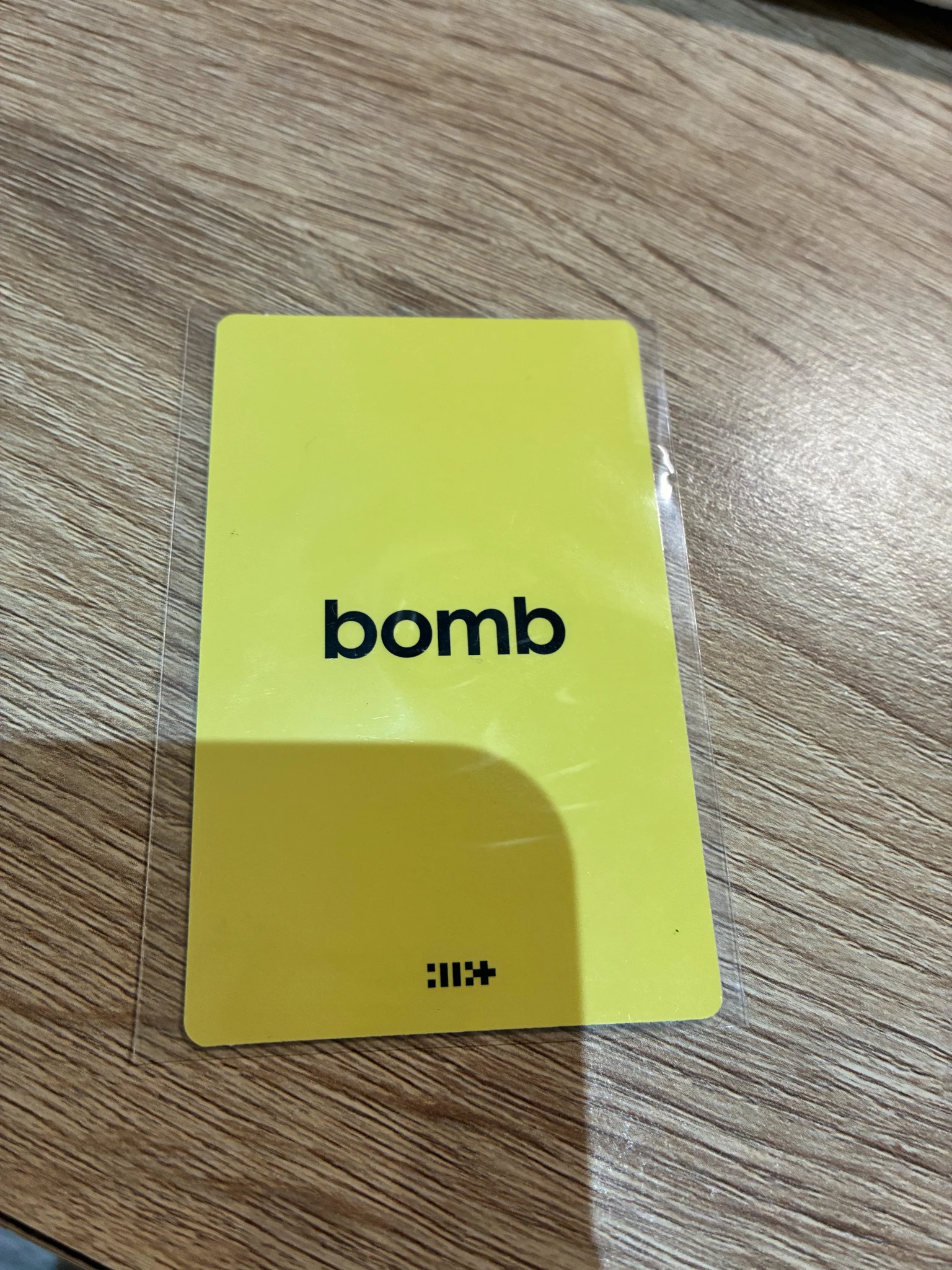ILLIT Iroha ILLIT - IROHA - bomb Album star bomb ver album photocard listing photo 2