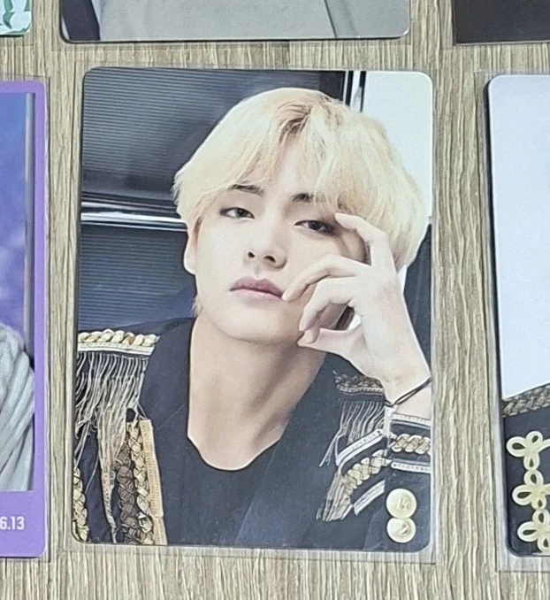 BTS V BTS - V - LY: Speak Yourself Tour Event mini photocard japan listing photo 1