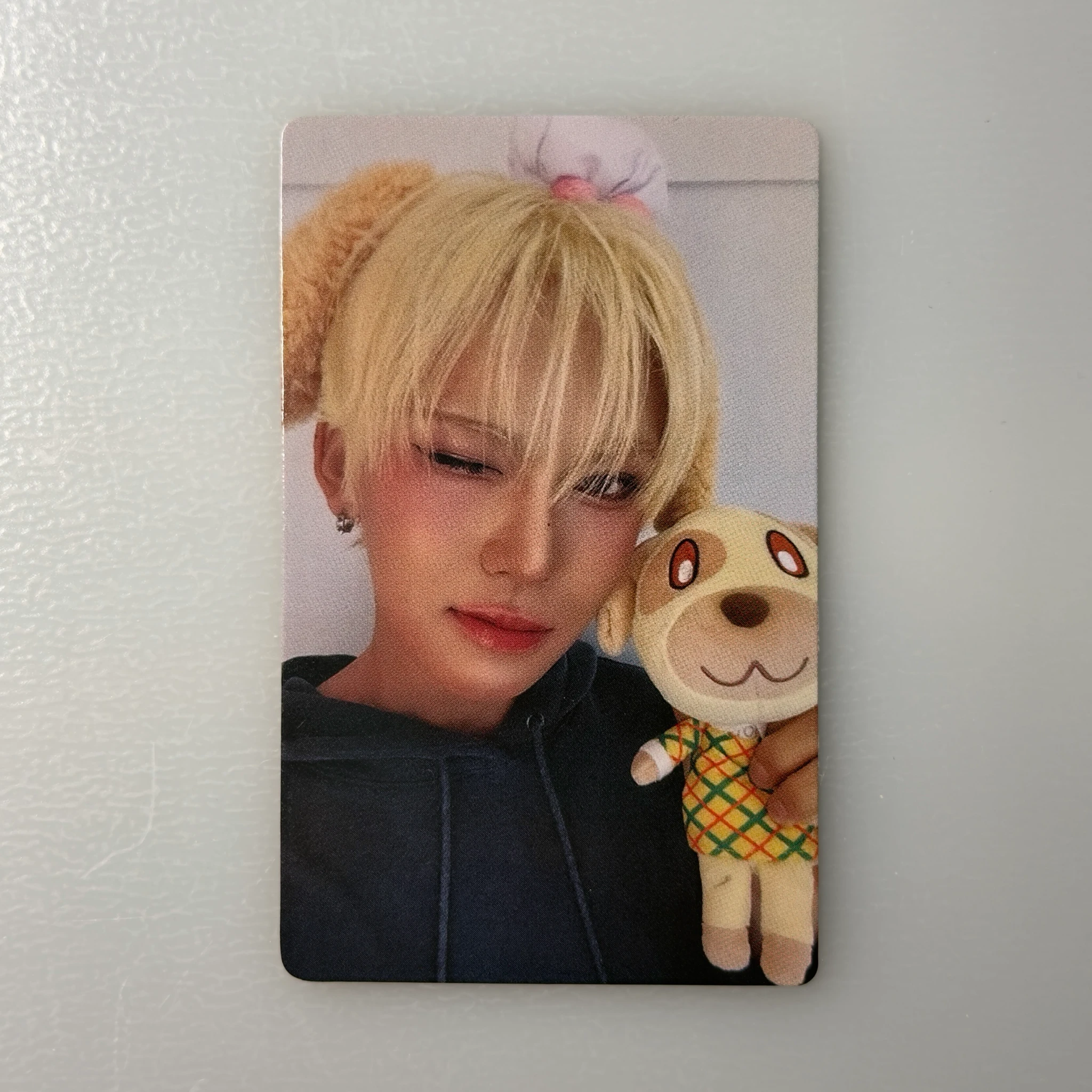 XLOV Hyun XLOV - Hyun - UXLXVE Album jump up video call listing photo 1