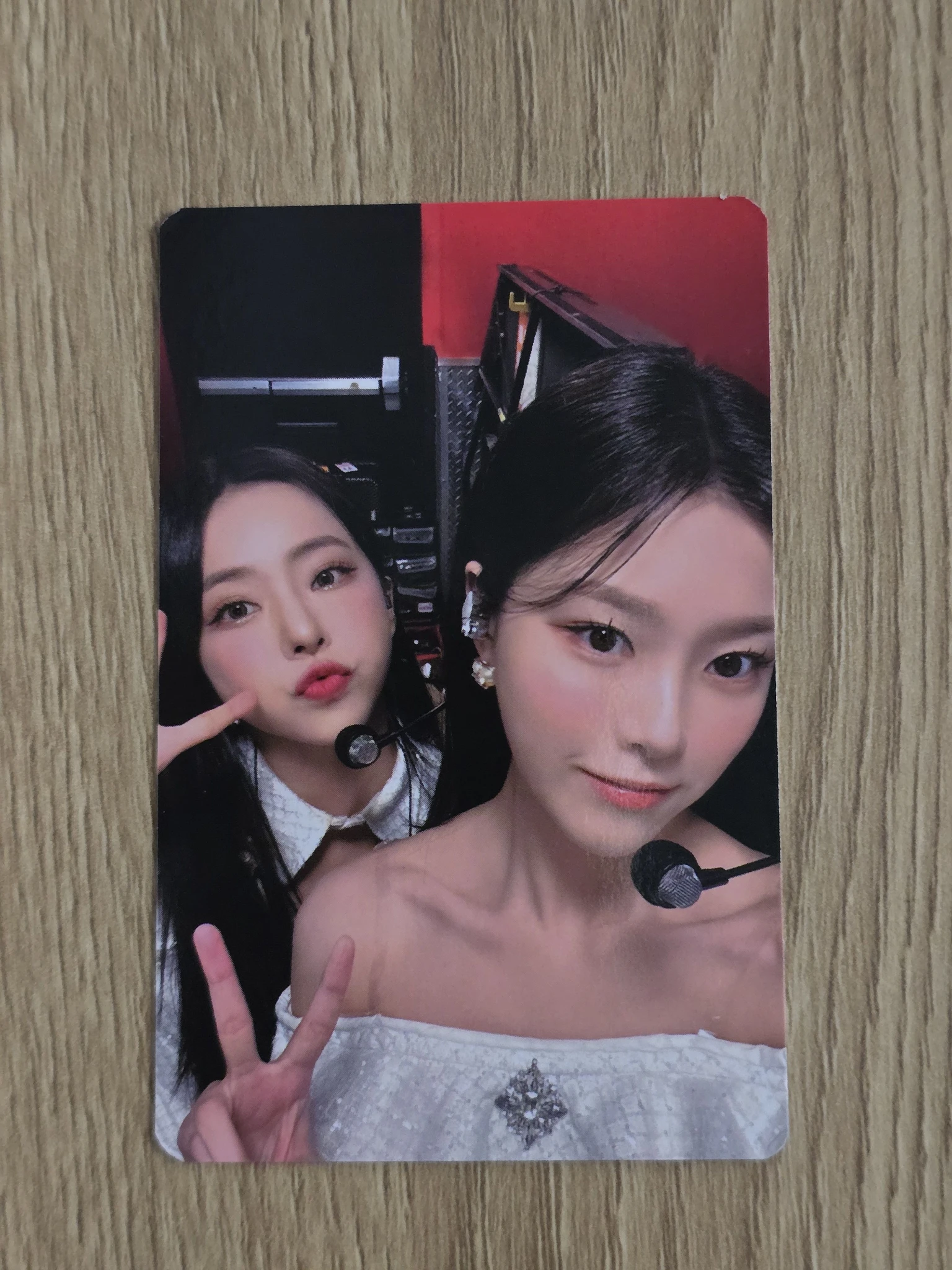 LOONA LOONA - HyunJin & ViVi - 2022 1st World Tour LOONATHEWORLD Event mymusictaste (mmt) trading card photocard set listing photo 1