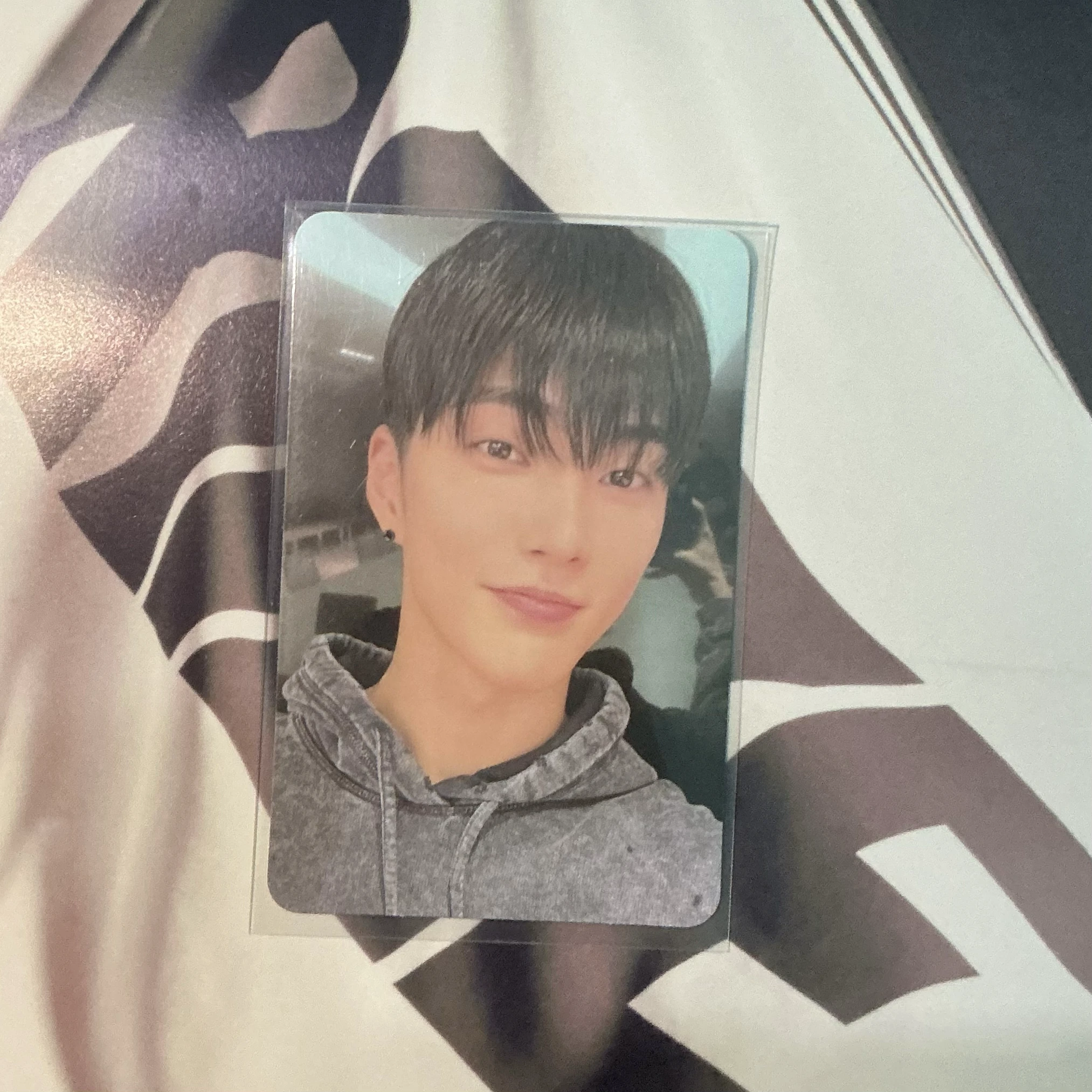 RIIZE XngHan (ex. Seunghan) RIIZE - XngHan (ex. Seunghan) - Get A Guitar Album smtown & store lucky draw (LD) listing photo 1