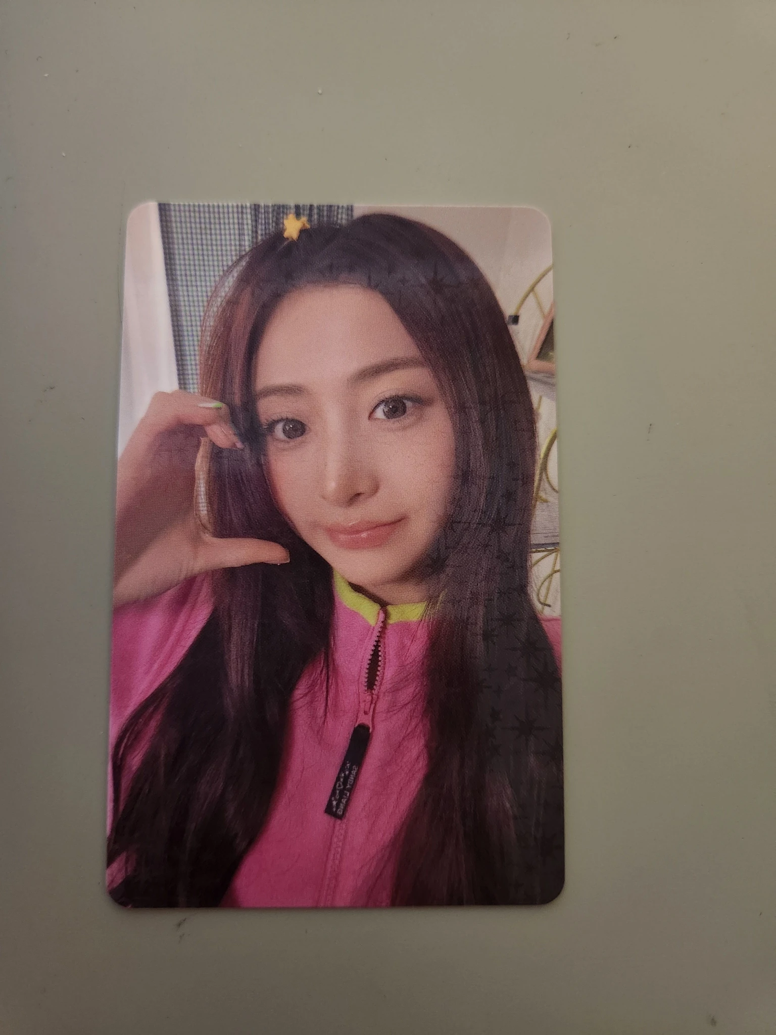 LE SSERAFIM Huh Yunjin LE SSERAFIM - Huh Yunjin - PUREFLOW pt.1 Album weverse japan shop (wvj) pob (pre-order benefit) compact version holographic (hologram) listing photo 1
