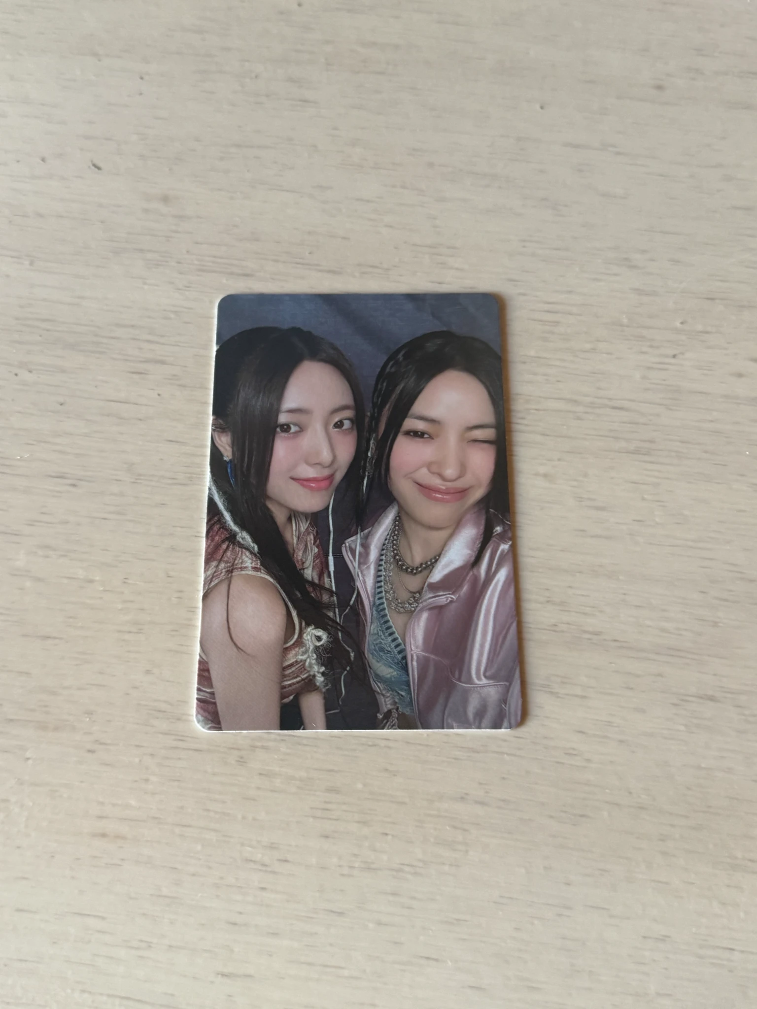 ITZY ITZY - GOLD Album listing photo 1