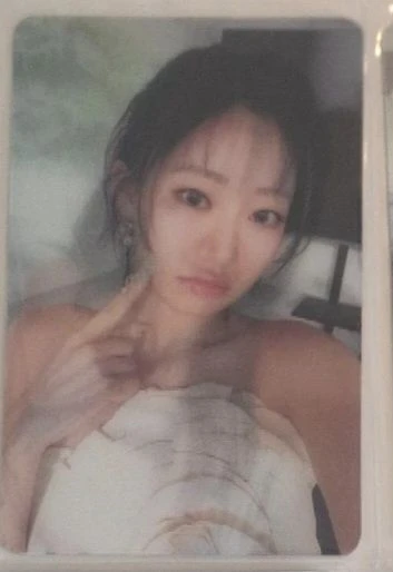 KISS OF LIFE Julie KISS OF LIFE - Julie - Lose Yourself Album album photocard lenticular listing photo 1