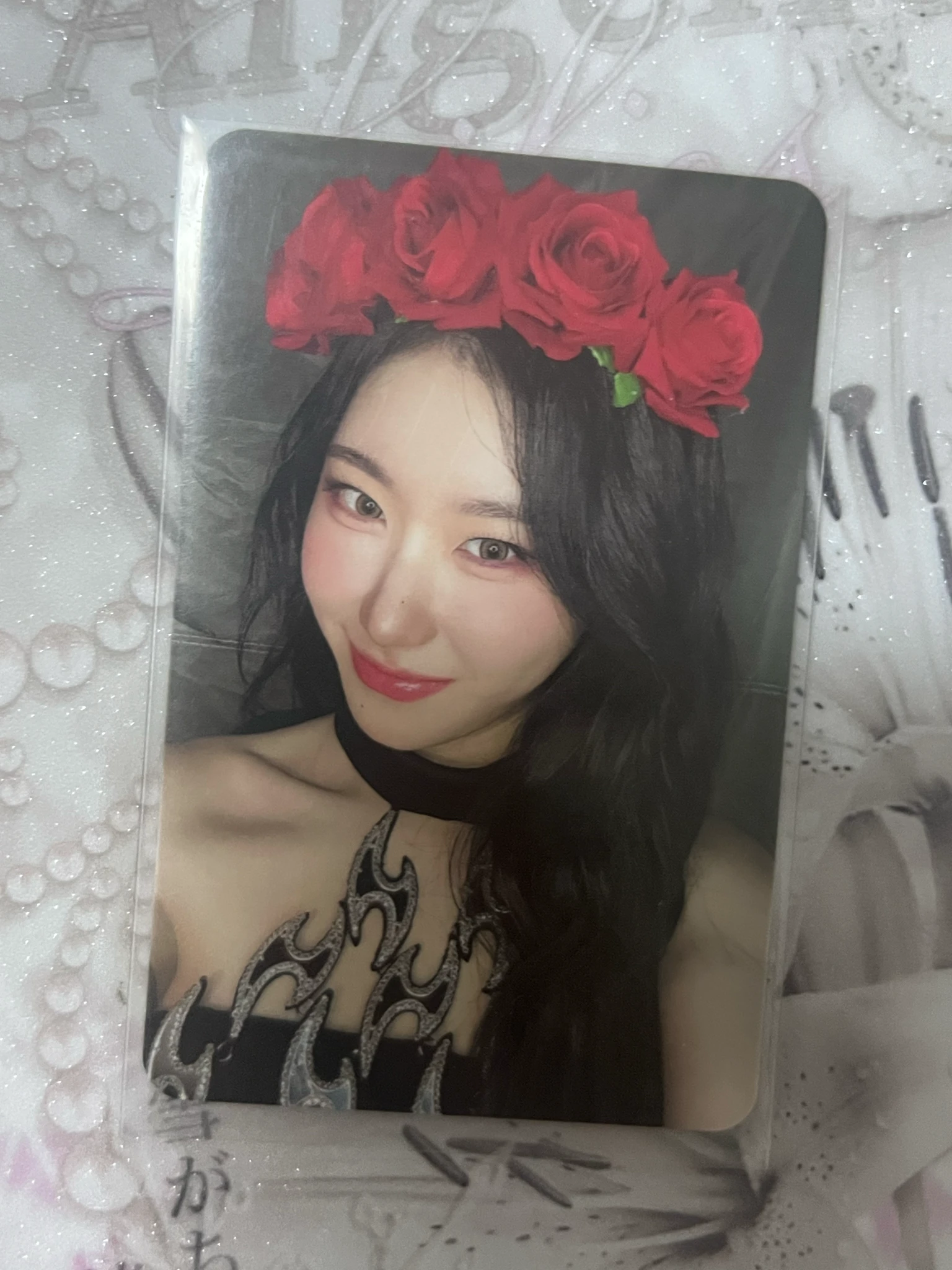 ITZY Chaeryeong ITZY - Chaeryeong - BORN TO BE Album A Ver. White Back Ver listing photo 1