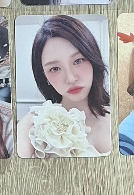 Red Velvet Wendy Red Velvet - Wendy - Chill Kill Album poster version album photocard listing photo 1