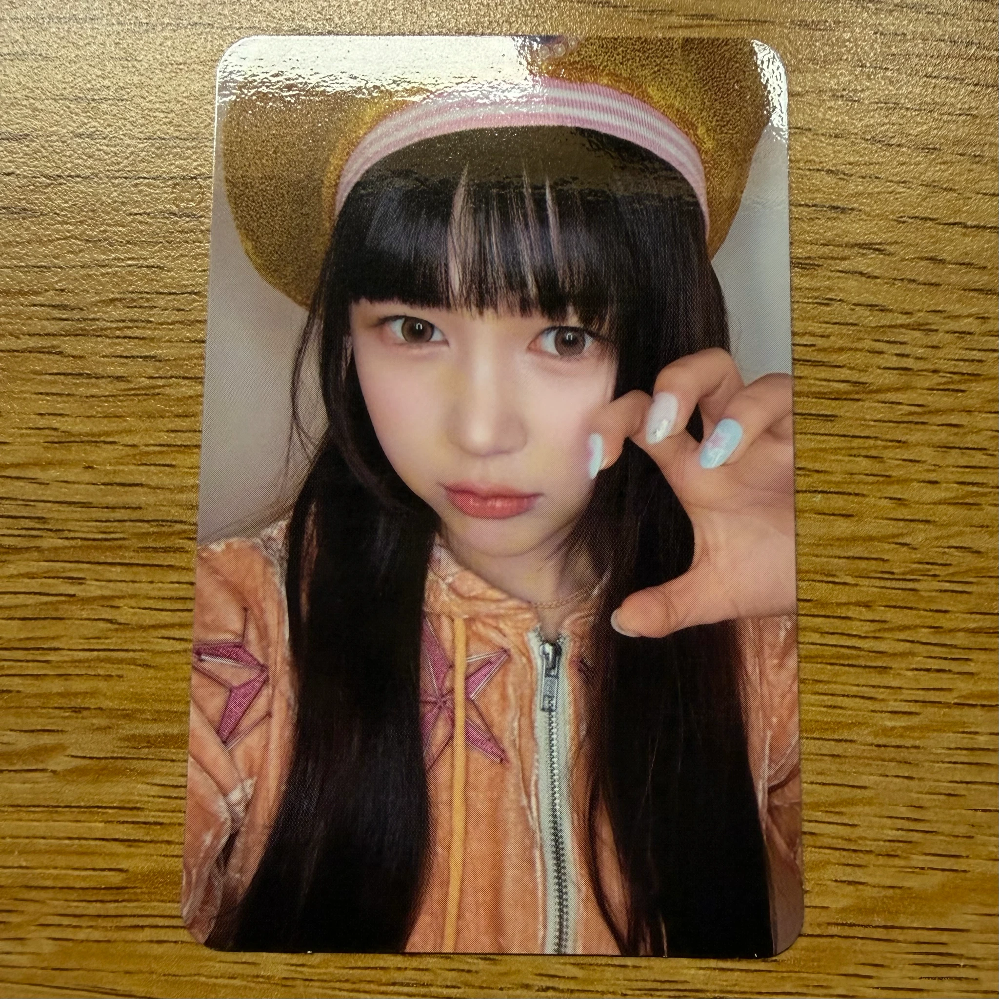 Hearts2Hearts Ye-on Hearts2Hearts - Ye-on - The Chase Album album photocard photobook version listing photo 1