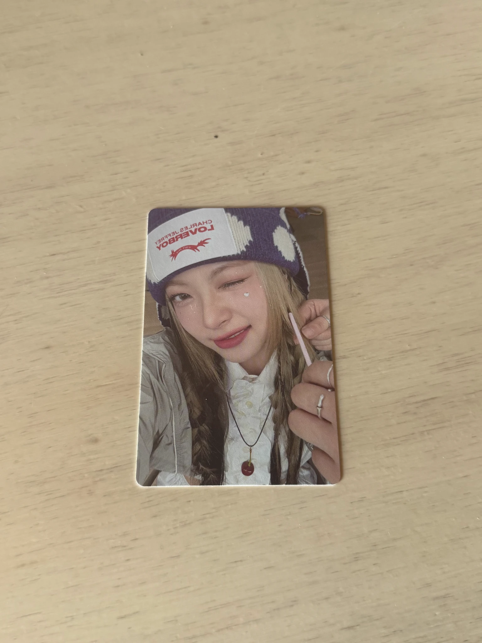 LE SSERAFIM Hong Eunchae LE SSERAFIM - Hong Eunchae - EASY Album compact version album photocard cheerful red version listing photo 1