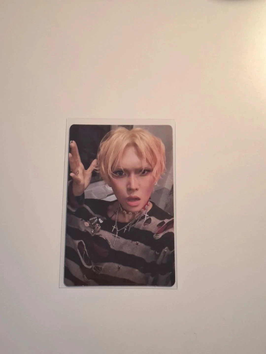 XLOV Hyun XLOV - Hyun - UXLXVE Album listing photo 1