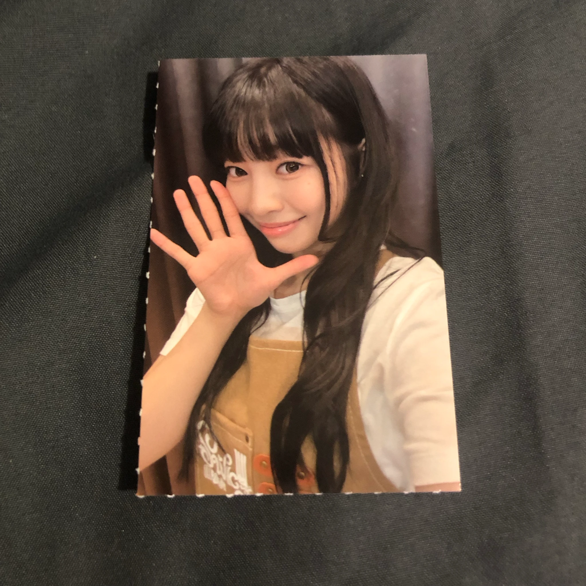 UNIS Nana UNIS - Nana - Yaho - Learn Hangul Guidebook Other brand collaboration merch photocard magazine blip listing photo 1