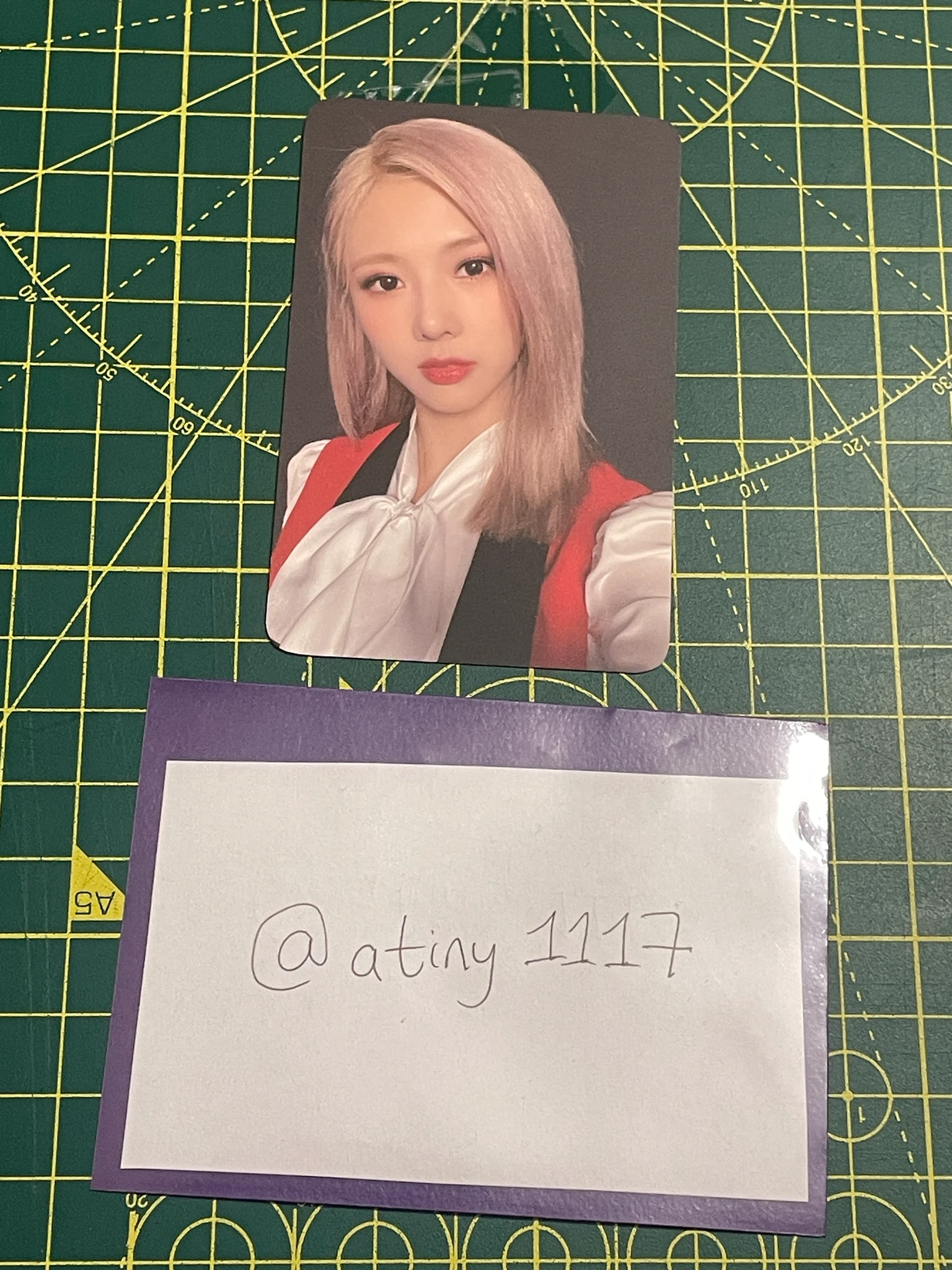 Dreamcatcher Yoohyeon Dreamcatcher - Yoohyeon - Summer Holiday Album ktown4u pre-order benefit (pob) listing photo 1