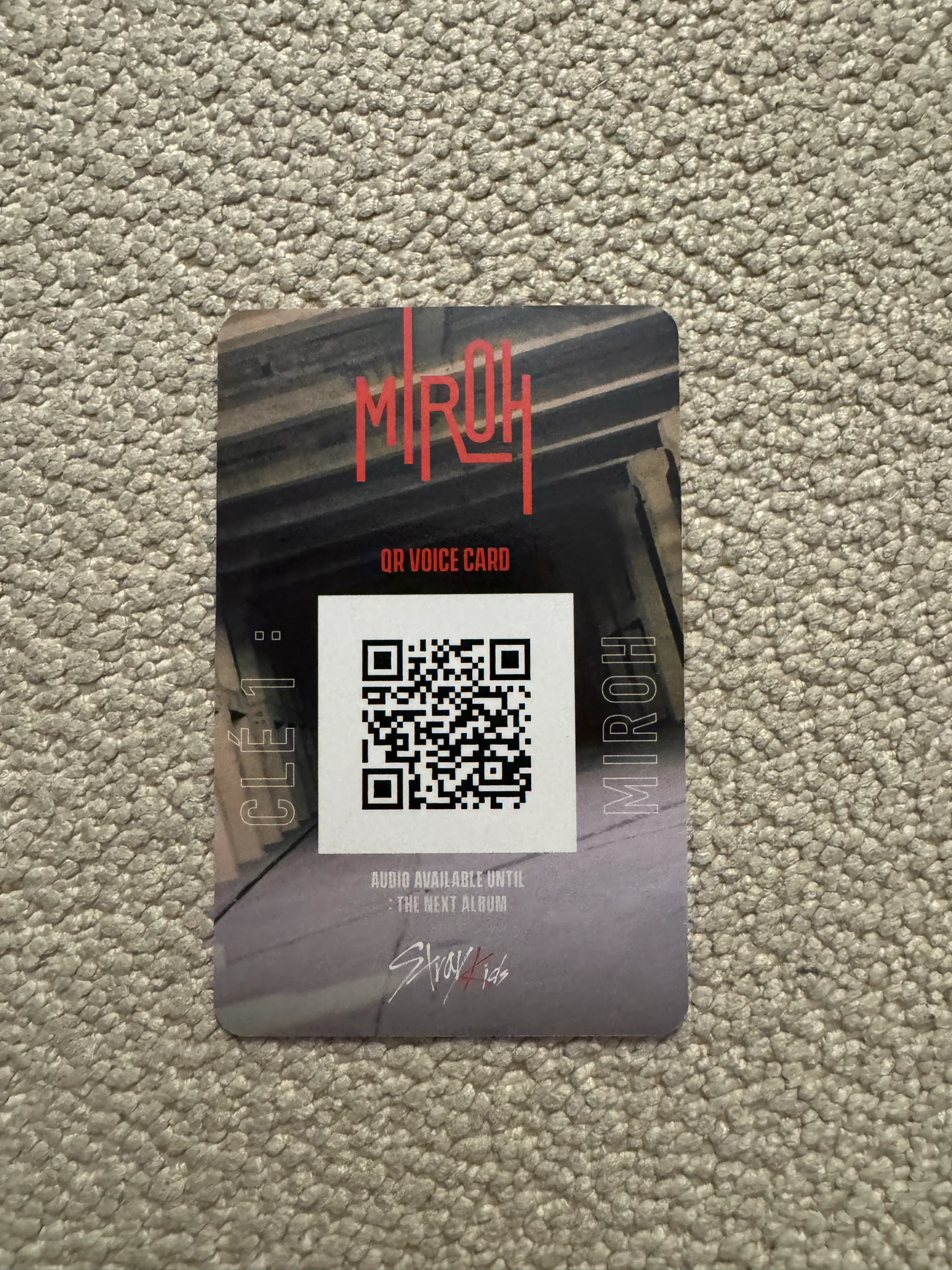 Stray Kids I.N Stray Kids - I.N - Clé 1: Miroh Album album photocard red border ver. listing photo 2