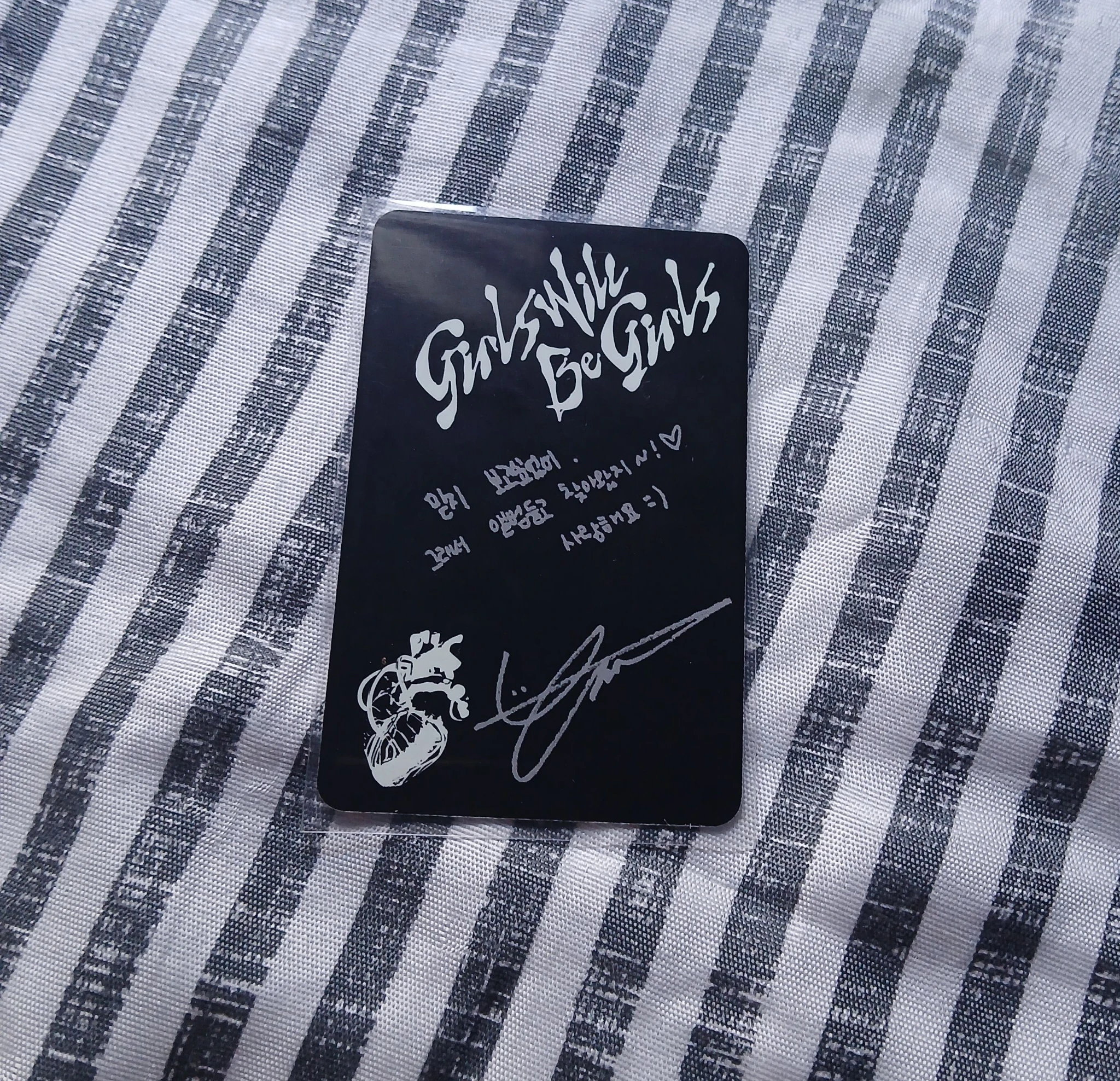 ITZY Yuna ITZY - Yuna - Girls Will Be Girls Album album photocard photobook ver. listing photo 2