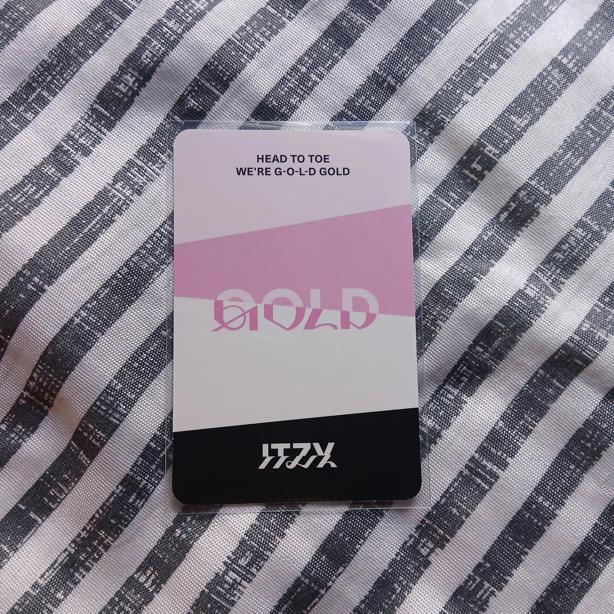 ITZY Ryujin ITZY - Ryujin - GOLD Album album photocard standard ver. listing photo 2