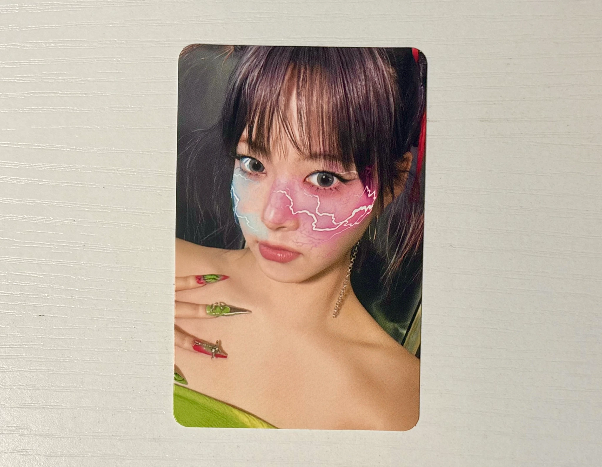 LE SSERAFIM Hong Eunchae LE SSERAFIM - Hong Eunchae - CRAZY Album album photocard thundering cedar version listing photo 2