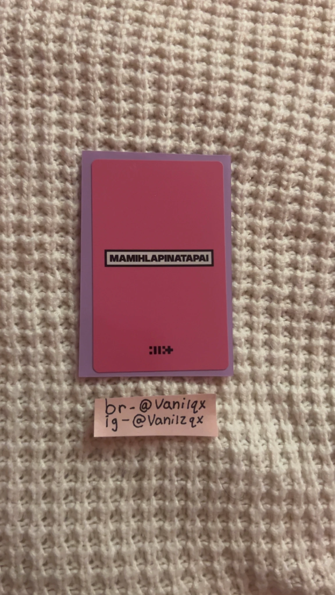 ILLIT Minju ILLIT - Minju - MAMIHLAPINATAPAI Album listing photo 2