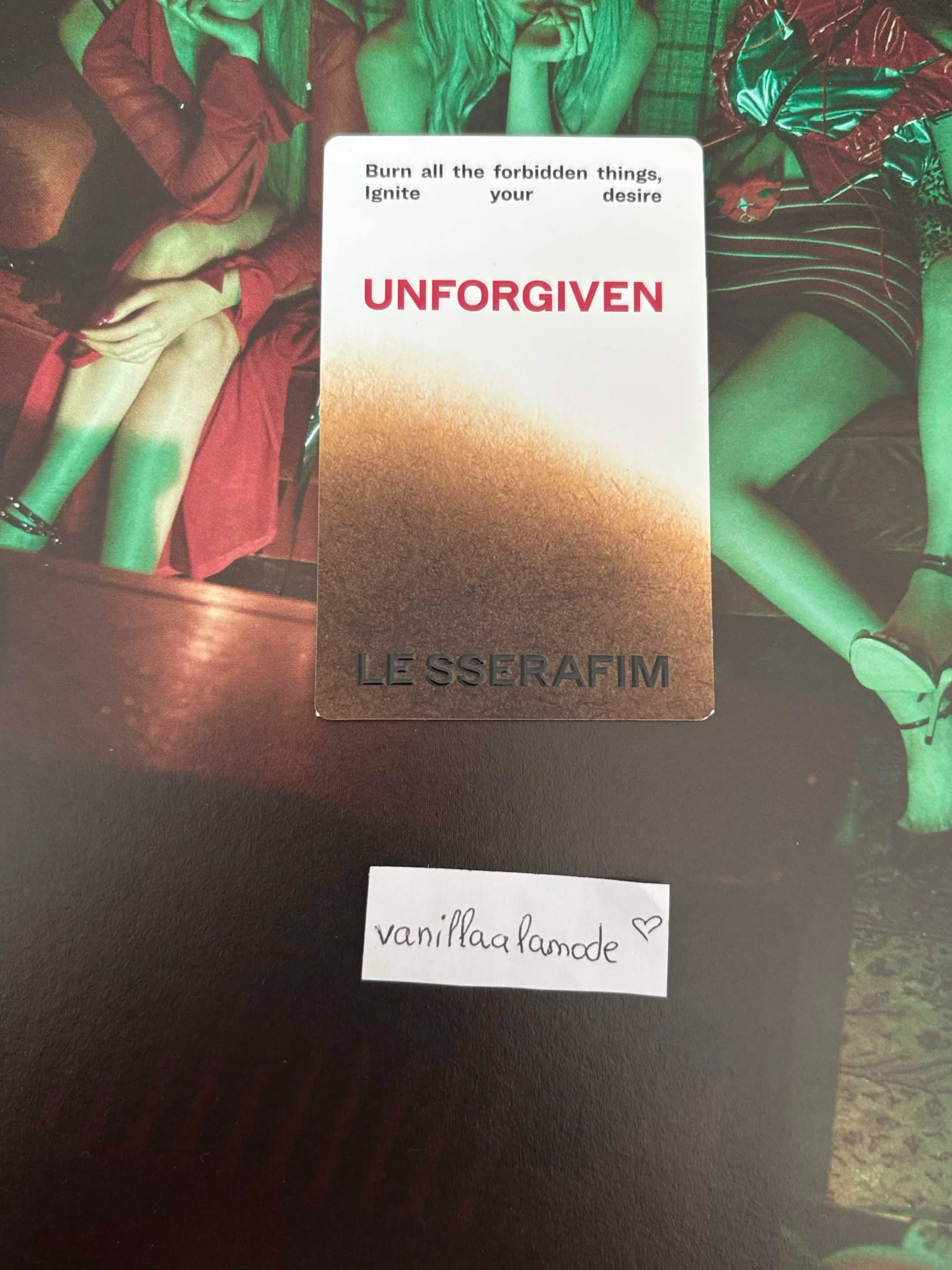 LE SSERAFIM Kim Chaewon LE SSERAFIM - Kim Chaewon - UNFORGIVEN Album album photocard compact version glowing silver version listing photo 2