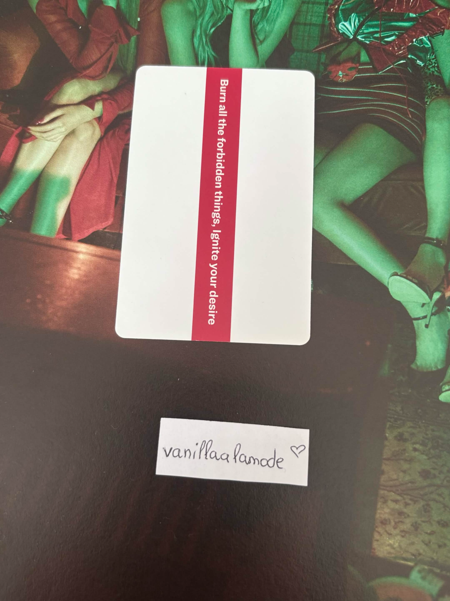 LE SSERAFIM LE SSERAFIM - UNFORGIVEN Album album photocard weverse album version listing photo 2