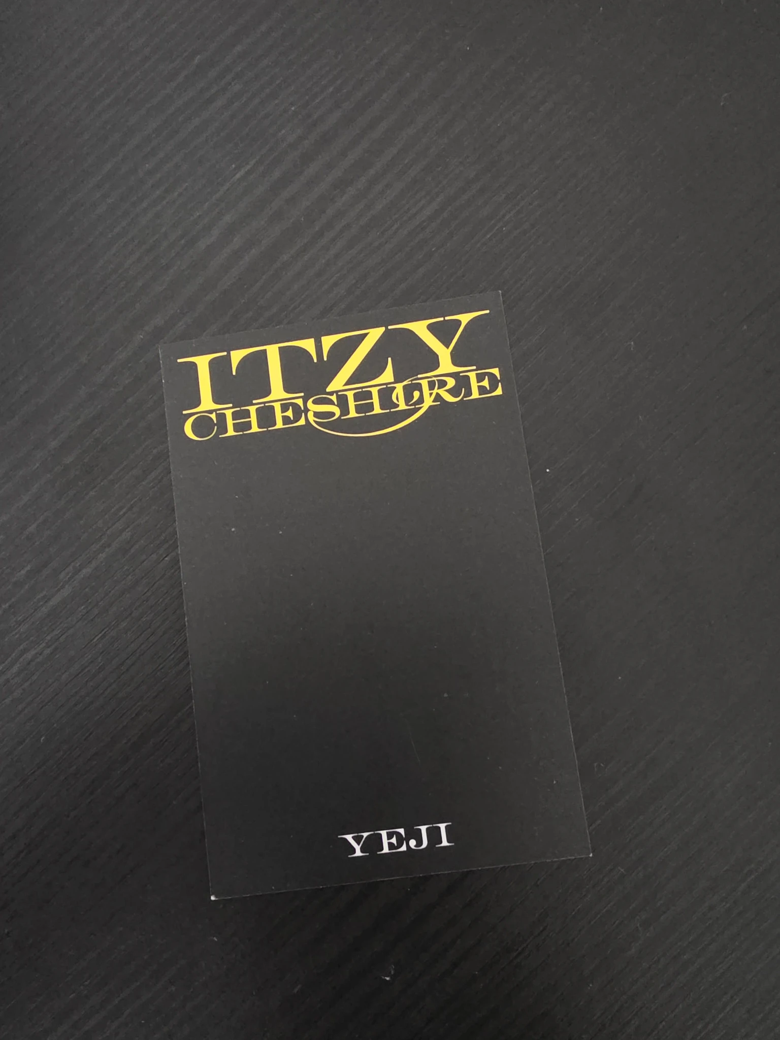 ITZY Yeji ITZY - Yeji - Cheshire Album album photocard standard version neon photocard non-selfie concept photocard listing photo 2