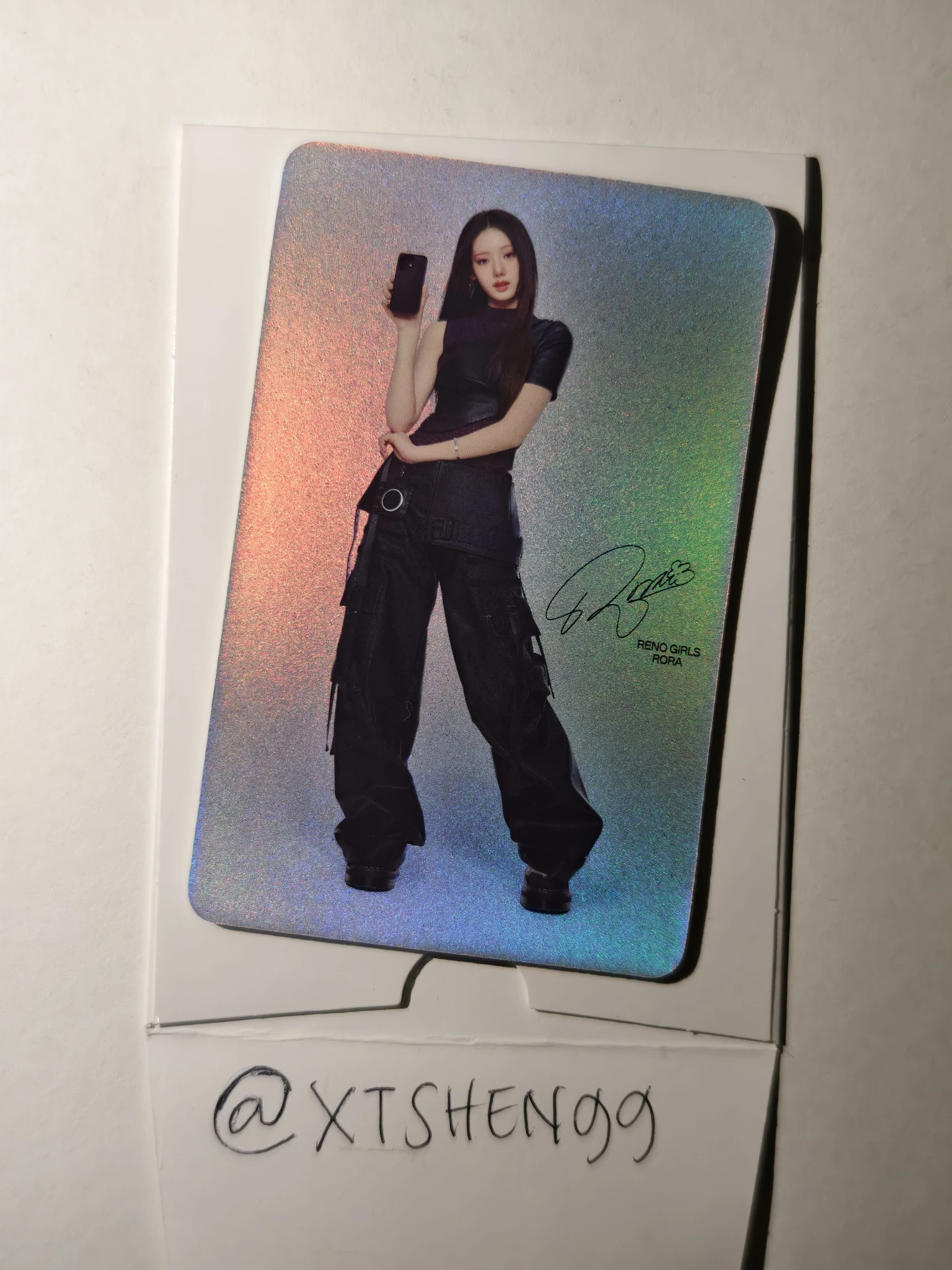 BABYMONSTER Rora BABYMONSTER - Rora - OPPO x Babymonster Other limited edition pop-up glitter version listing photo 2