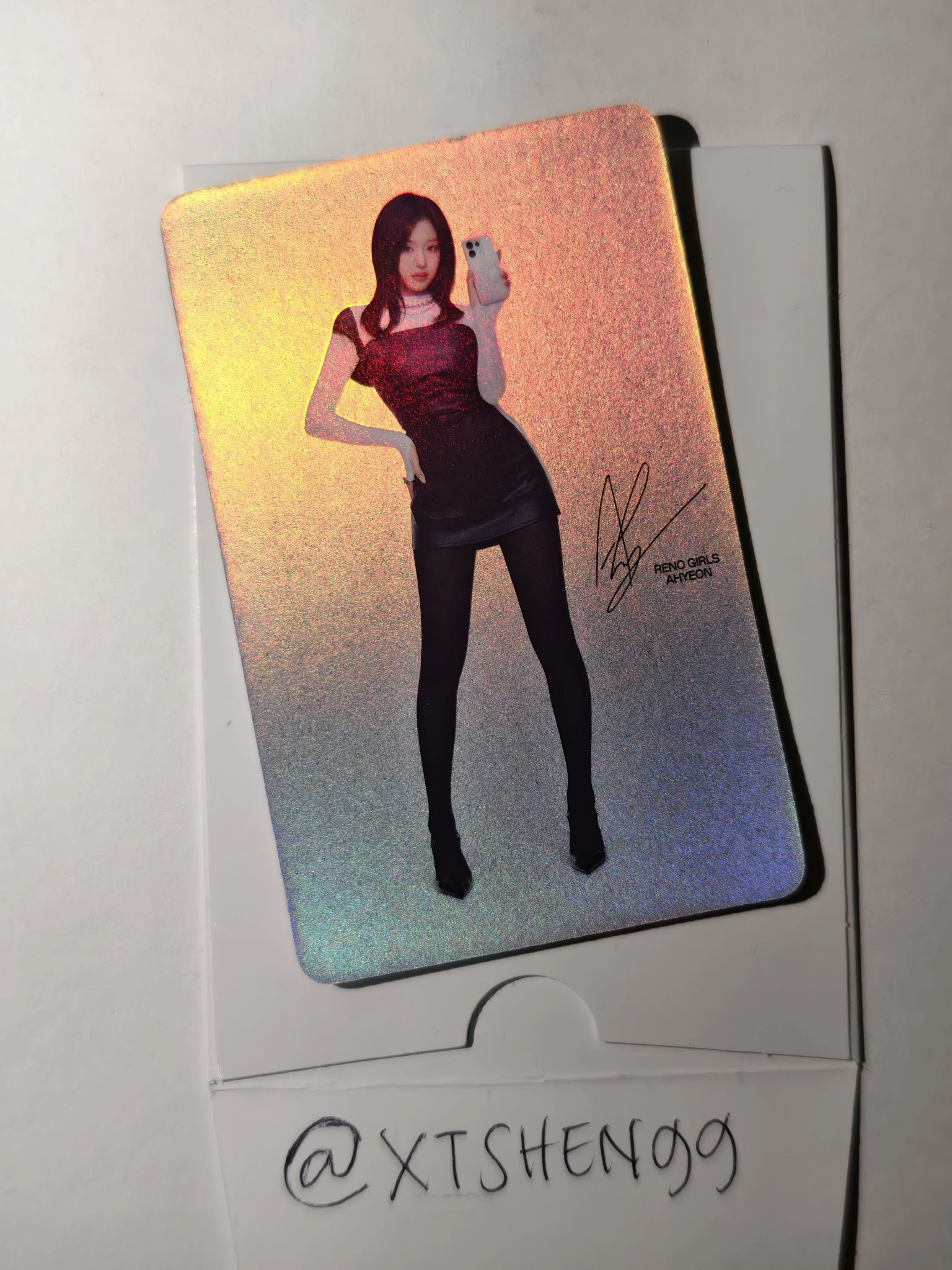 BABYMONSTER Ahyeon BABYMONSTER - Ahyeon - OPPO x Babymonster Other pop-up glitter version limited edition listing photo 2