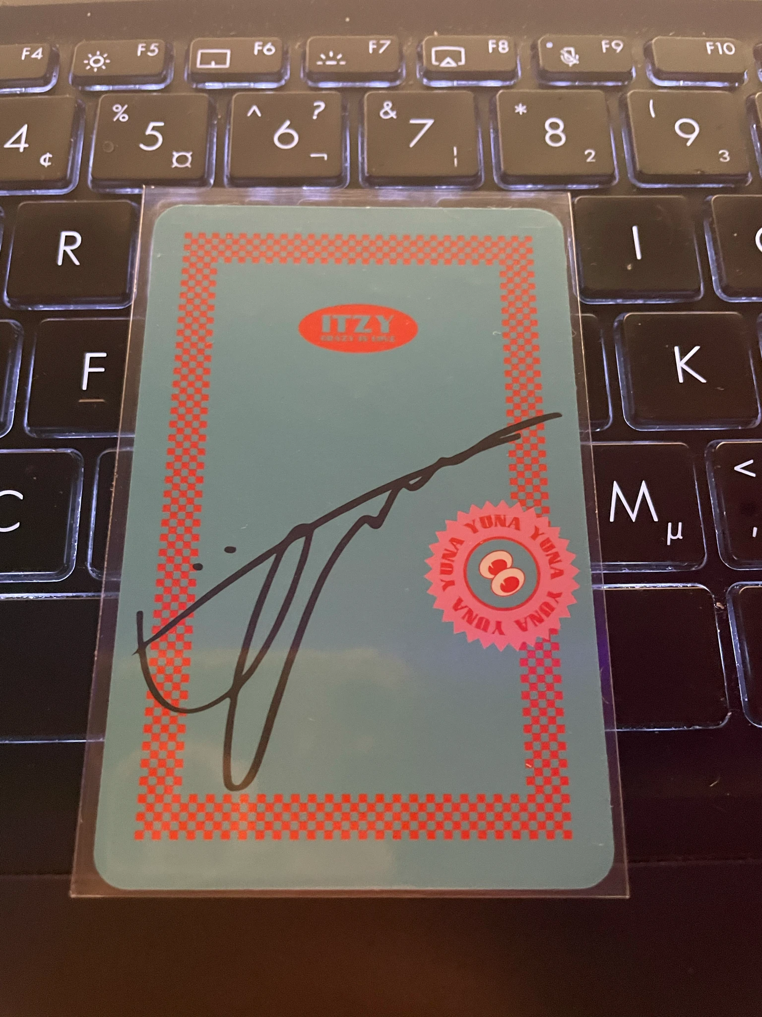 ITZY Yuna ITZY - Yuna - Crazy in Love Album jewel case album photocard listing photo 2