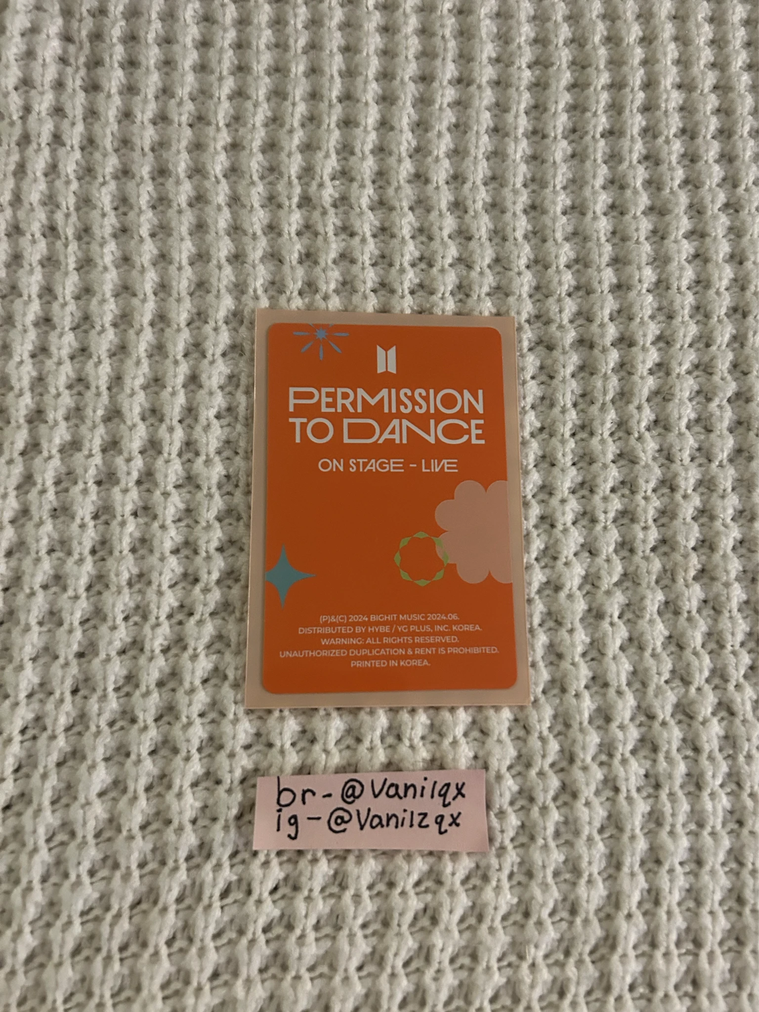 BTS V BTS-V-Album-Permission to Dance Live Album listing photo 2