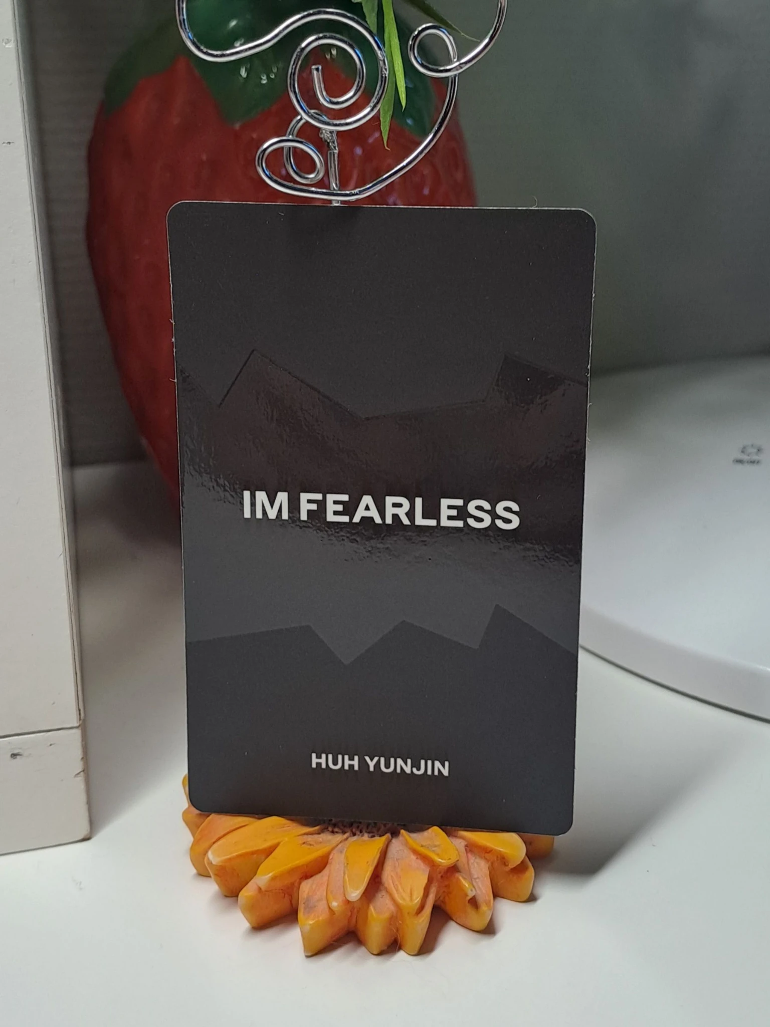 LE SSERAFIM Huh Yunjin LE SSERAFIM - Huh Yunjin - FEARLESS Album album photocard black petrol version listing photo 2