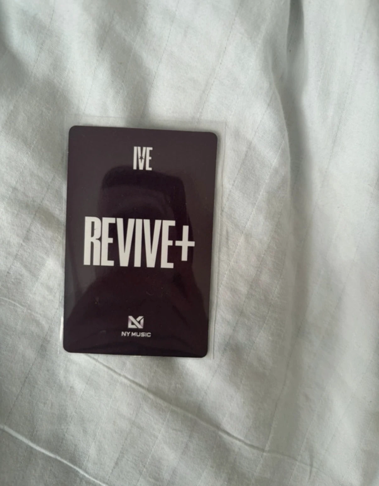 IVE Liz IVE - Liz - REVIVE+ Album ny music fansign video call (fancall) listing photo 2