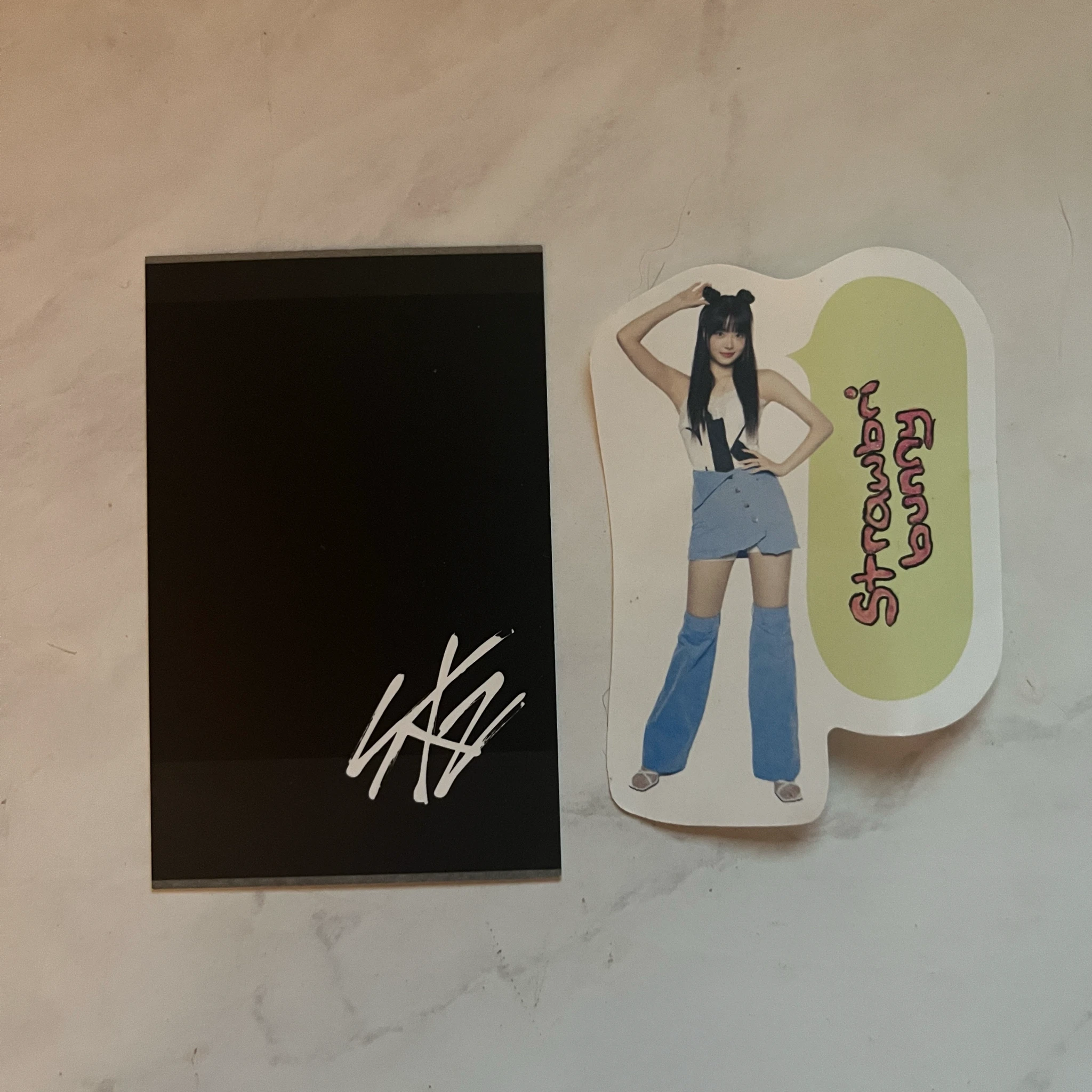 Stray Kids Hyunjin Stray Kids - Hyunjin - Unlock : GO LIVE IN LIFE Event merch photocard pre-order benefit (pob) polaroid random photocard listing photo 2
