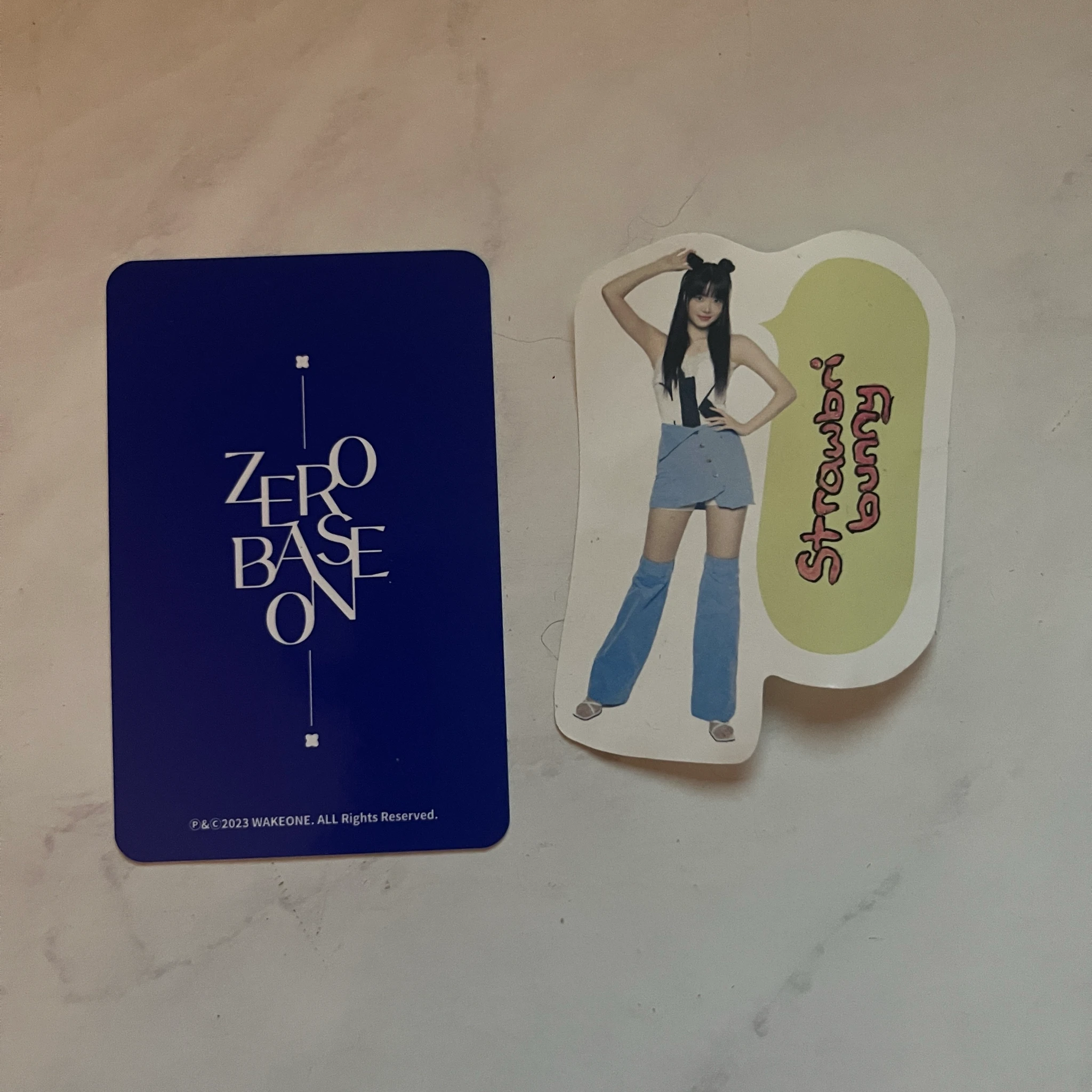 ZEROBASEONE Matthew ZEROBASEONE - Matthew - [THE MOVING SEOUL] (VISIT KOREA YEAR POP-UP STORE) Event merch photocard L holder photocard set blue version listing photo 2