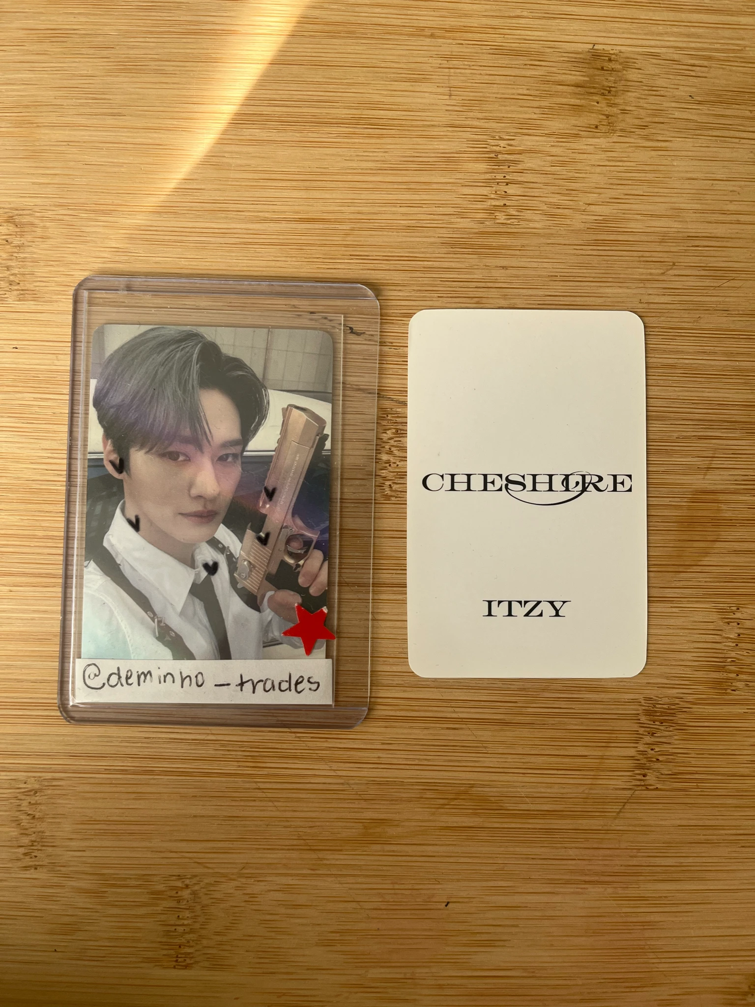 ITZY Chaeryeong ITZY - Chaeryeong - Cheshire Album music korea pre-order benefit (pob) non-selfie listing photo 2