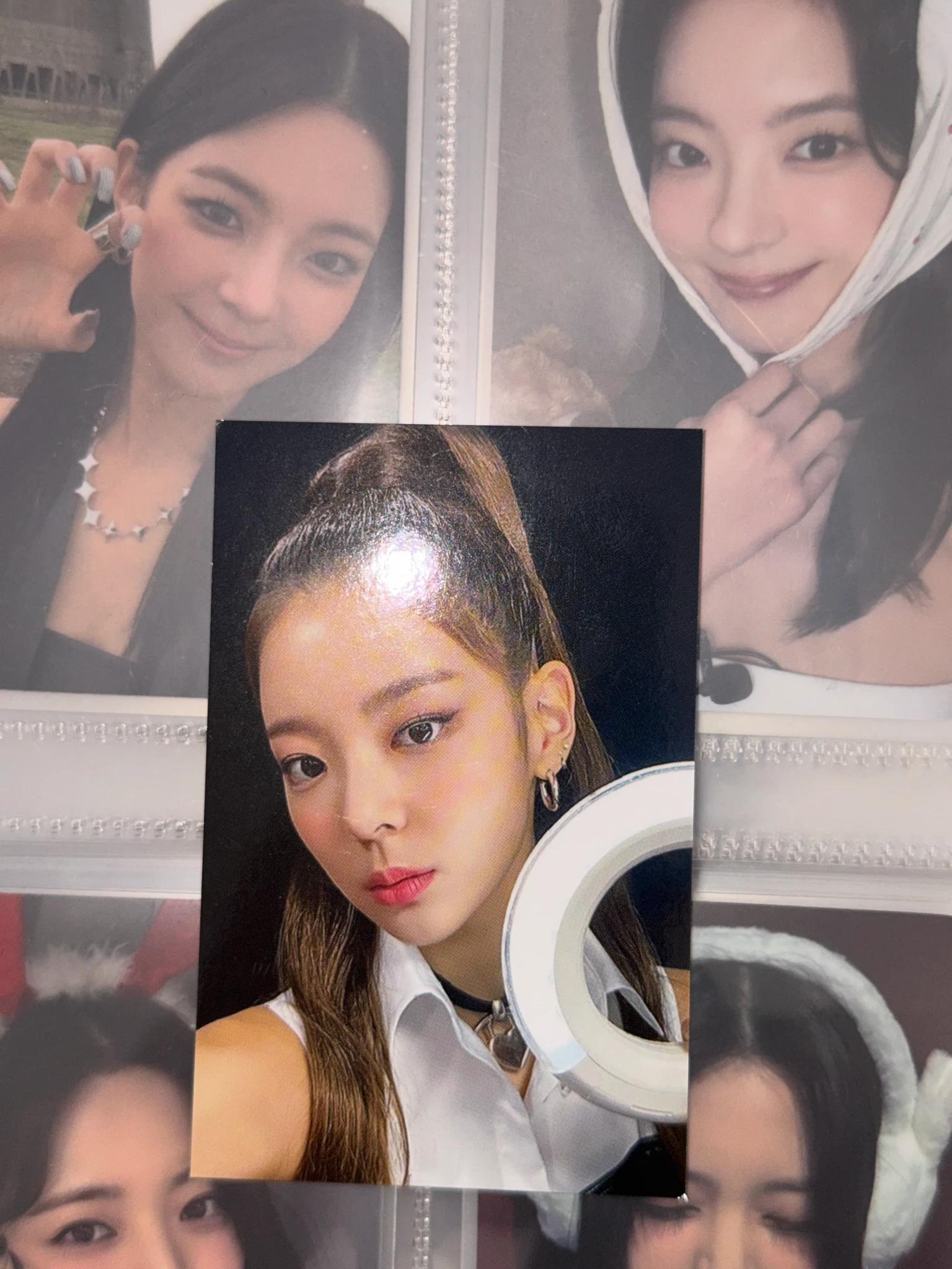 ITZY Lia ITZY - Lia - Light Ring Ver 1 Other pop-up store listing photo 2