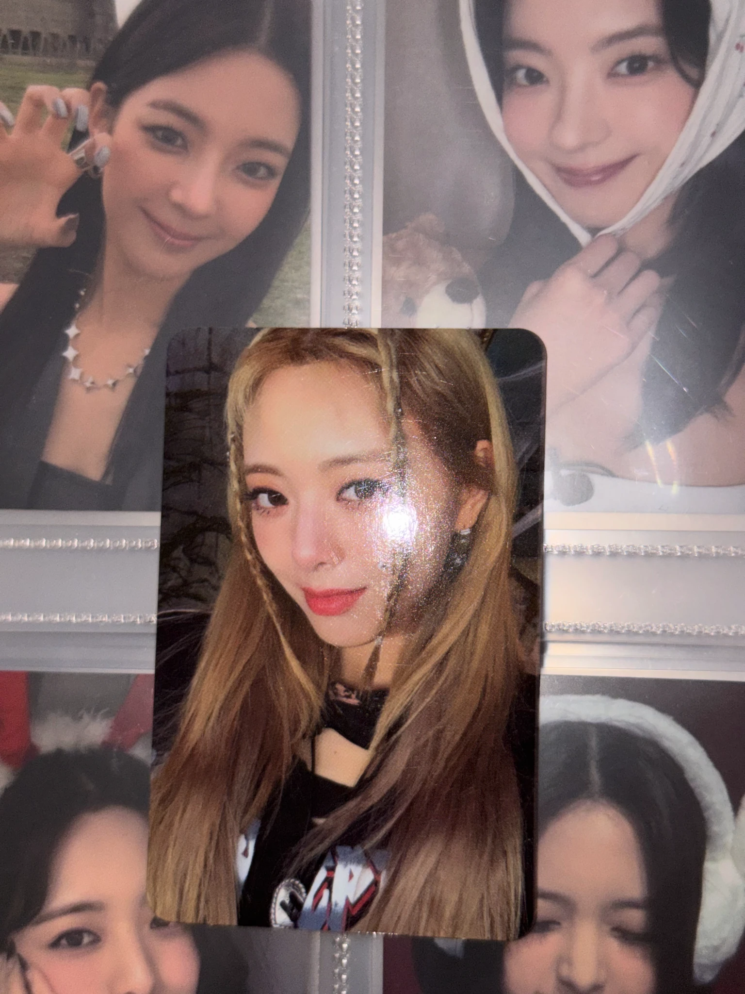 ITZY Yuna ITZY - Yuna - Cheshire Album makestar pre-order benefit (pob) holographic (hologram) listing photo 2