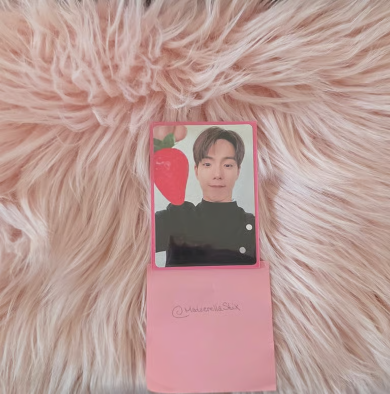 MONSTA X Shownu MONSTA X - Shownu - Unfold Album strawberry version target exclusive english album listing photo 2