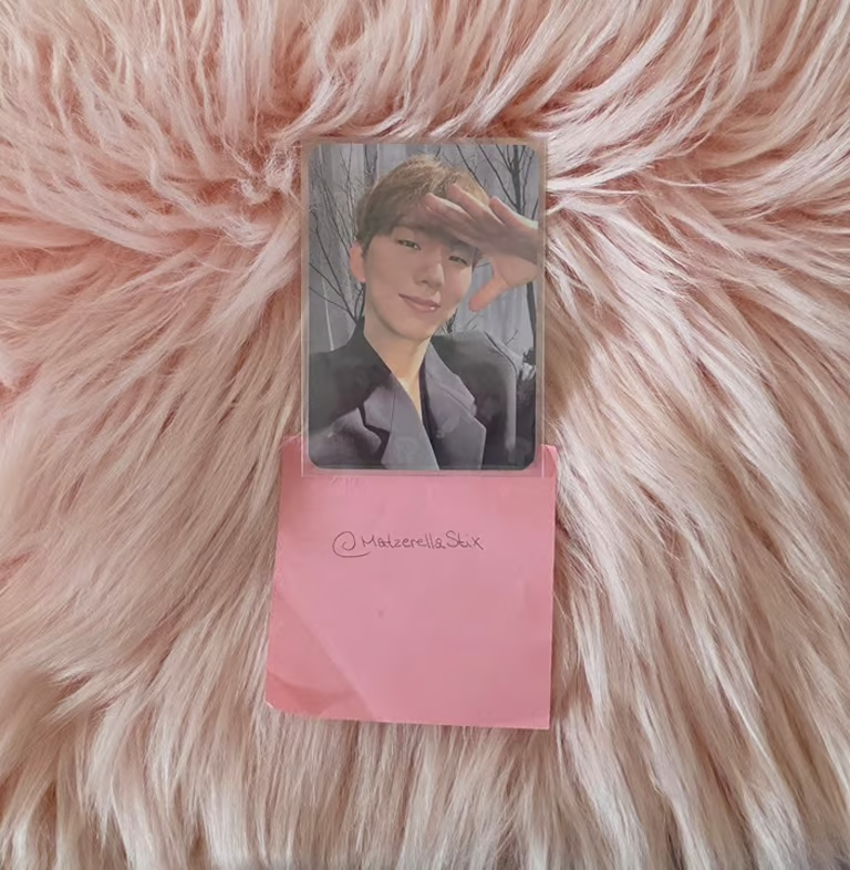 MONSTA X Kihyun MONSTA X - Kihyun - THE X Album target exclusive album photocard listing photo 2