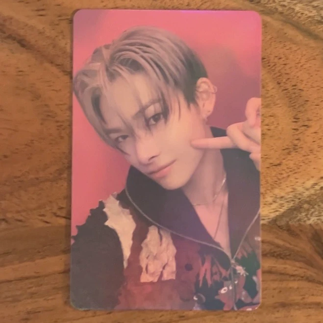 ENHYPEN Ni-ki ENHYPEN - Ni-ki - ORANGE BLOOD Album pre-order benefit (pob) weverse global engene version holographic (hologram) listing photo 2