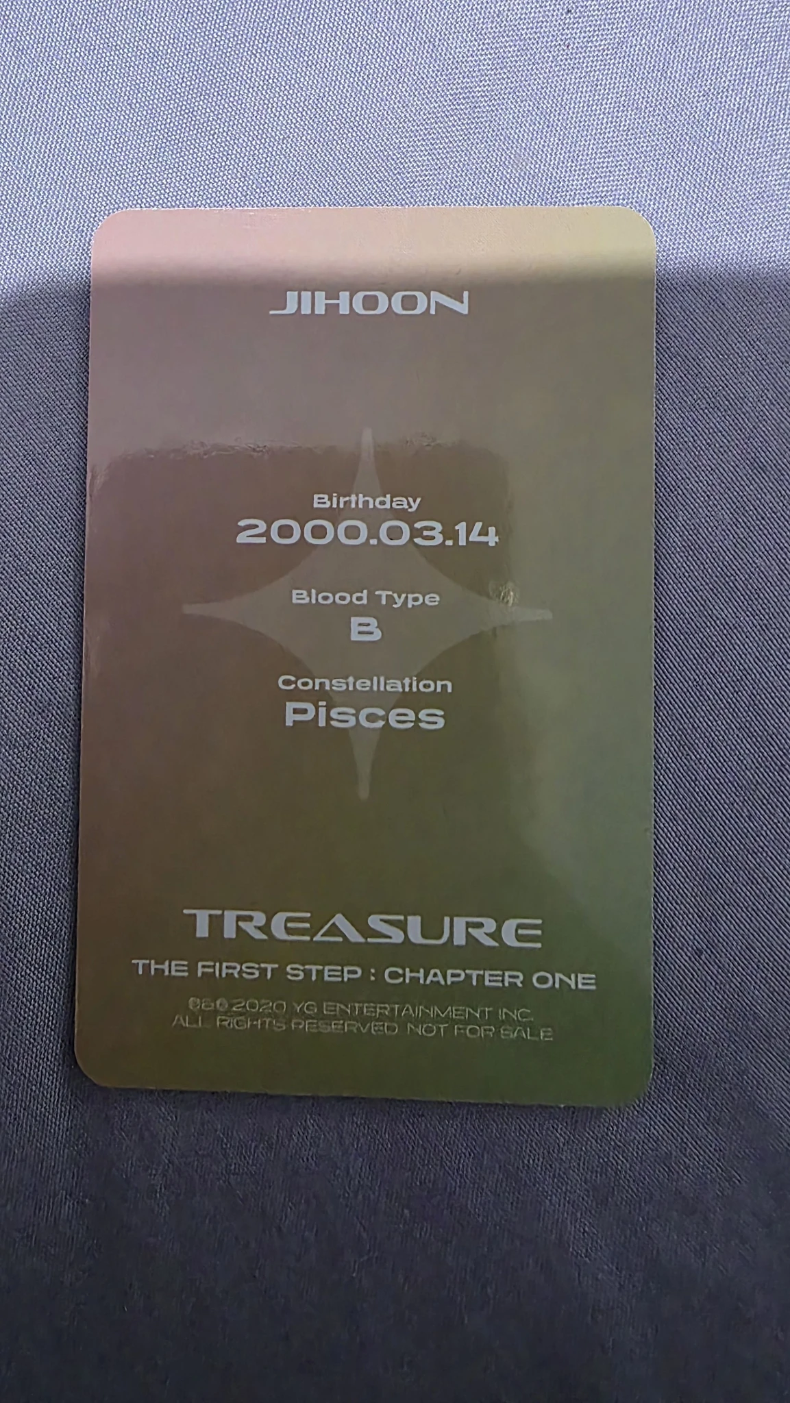 TREASURE Jihoon TREASURE - Jihoon - THE FIRST STEP: CHAPTER ONE Album album photocard white version version 3 concept photocard listing photo 2