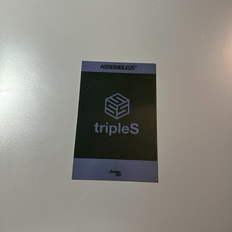 tripleS Kotone tripleS - Kotone - Assemble25 Album jump up video call (fancall) polaroid listing photo 2