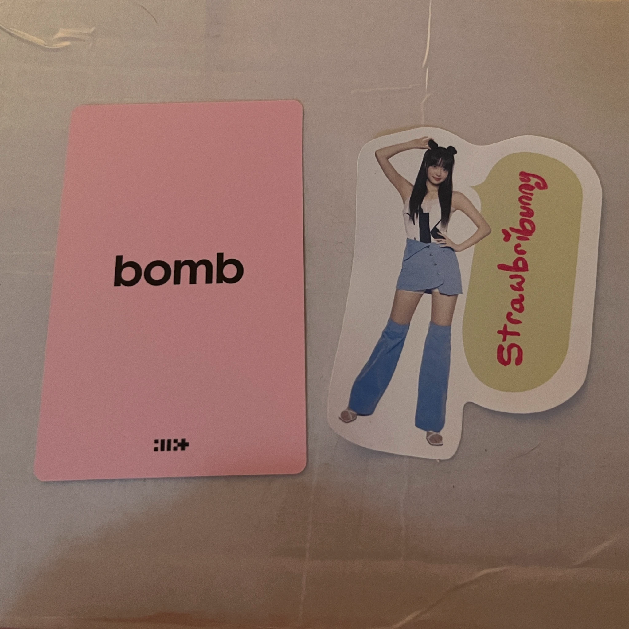 ILLIT Yunah ILLIT - YUNAH - bomb Album pink bomb ver album photocard listing photo 2